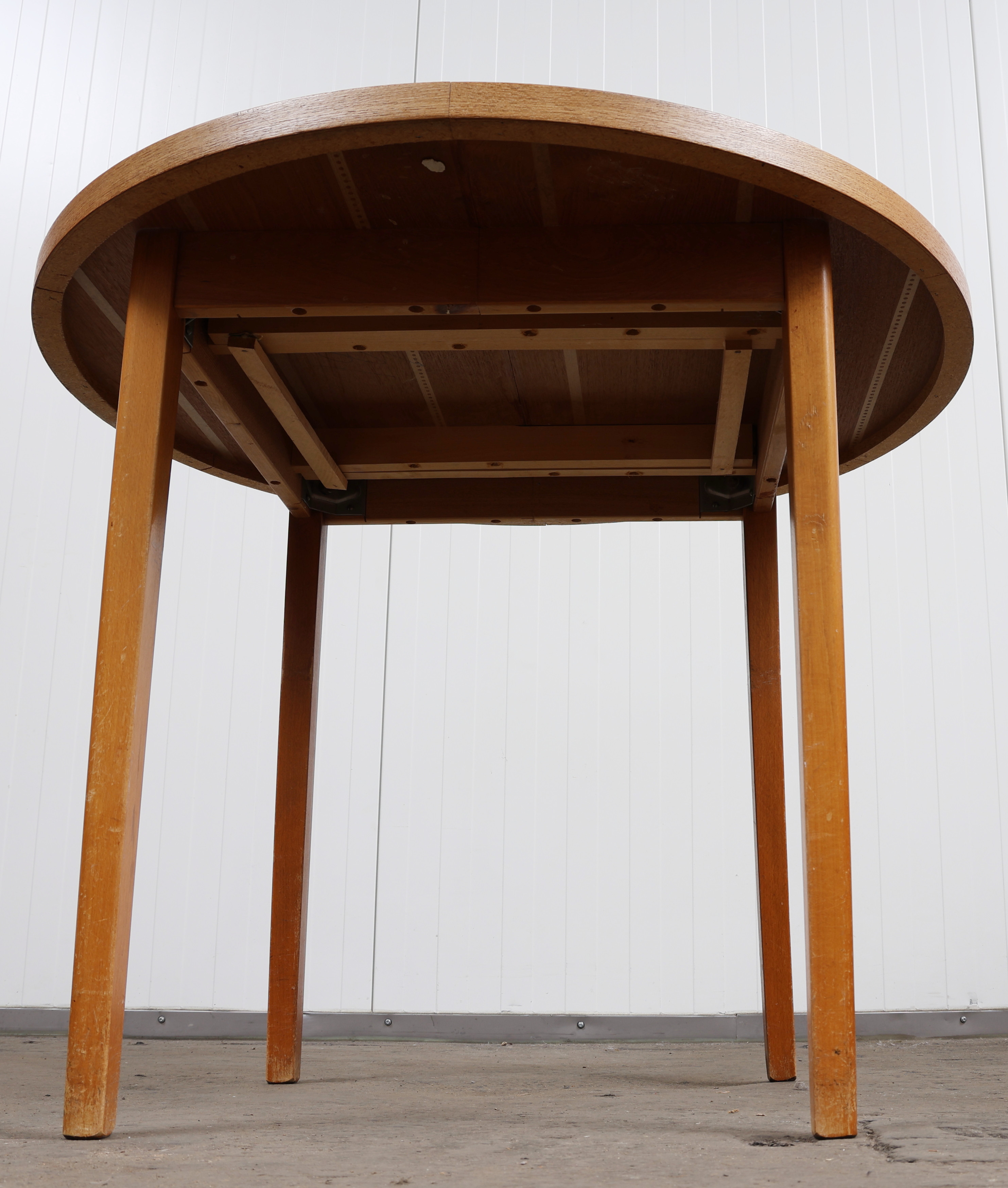 Images for 3841405. A teak dining table, mid 20th century.