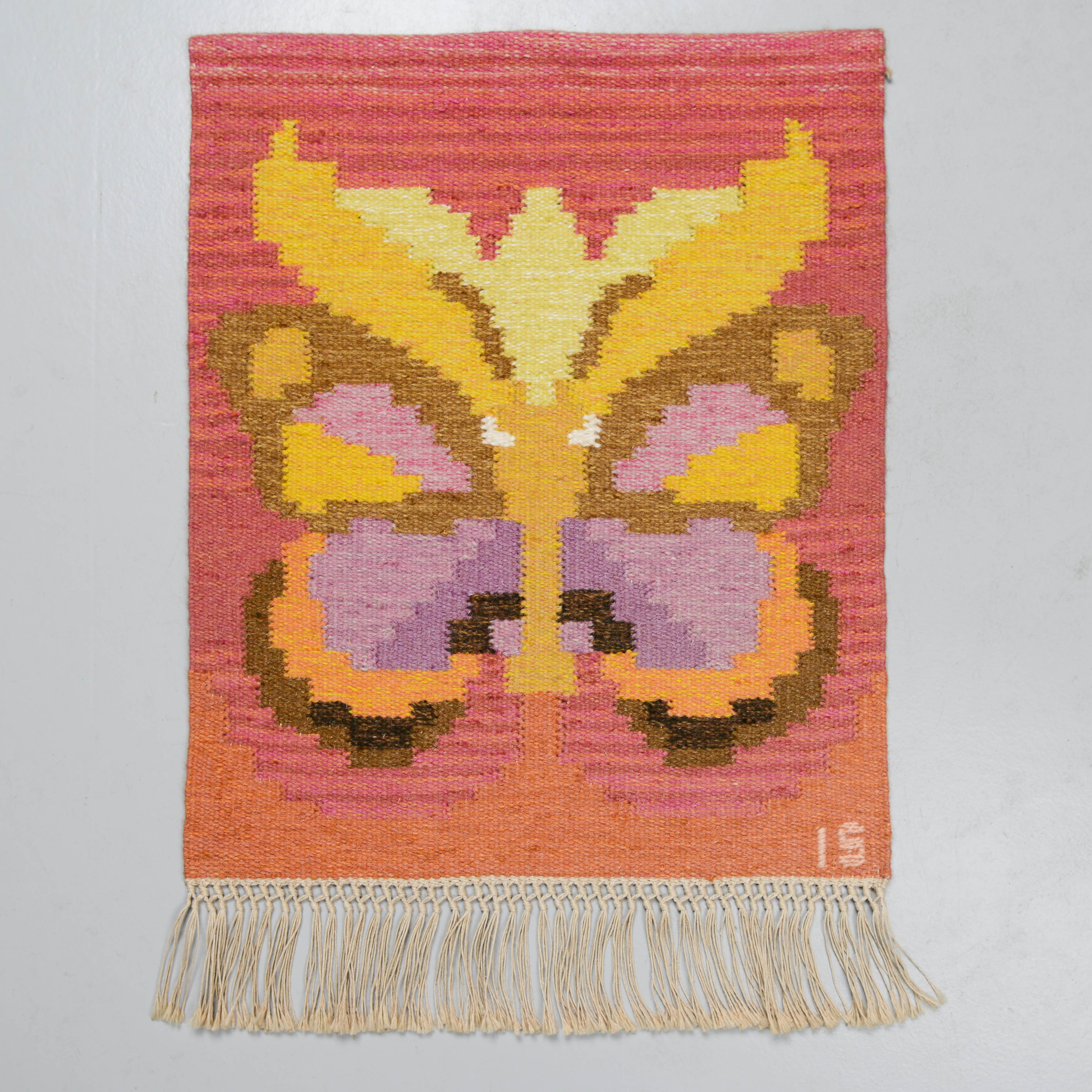 INGEGERD SILOW. Röllakan / väggbonad, "Fjäril", 68 x 55 cm, signerad.