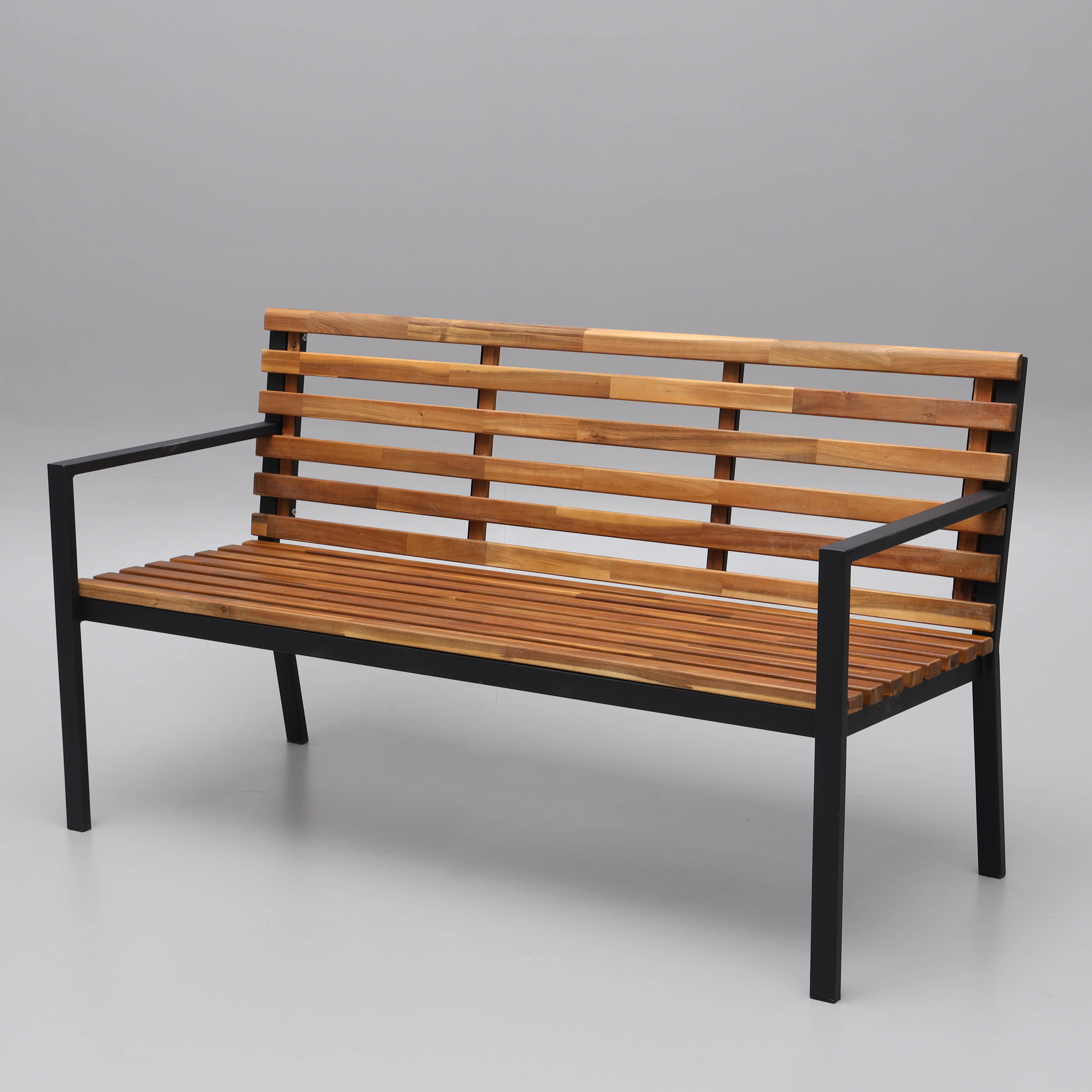 TRÄDGÅRDSSOFFA, akacia, svartmålad stomme i metall, samtida.