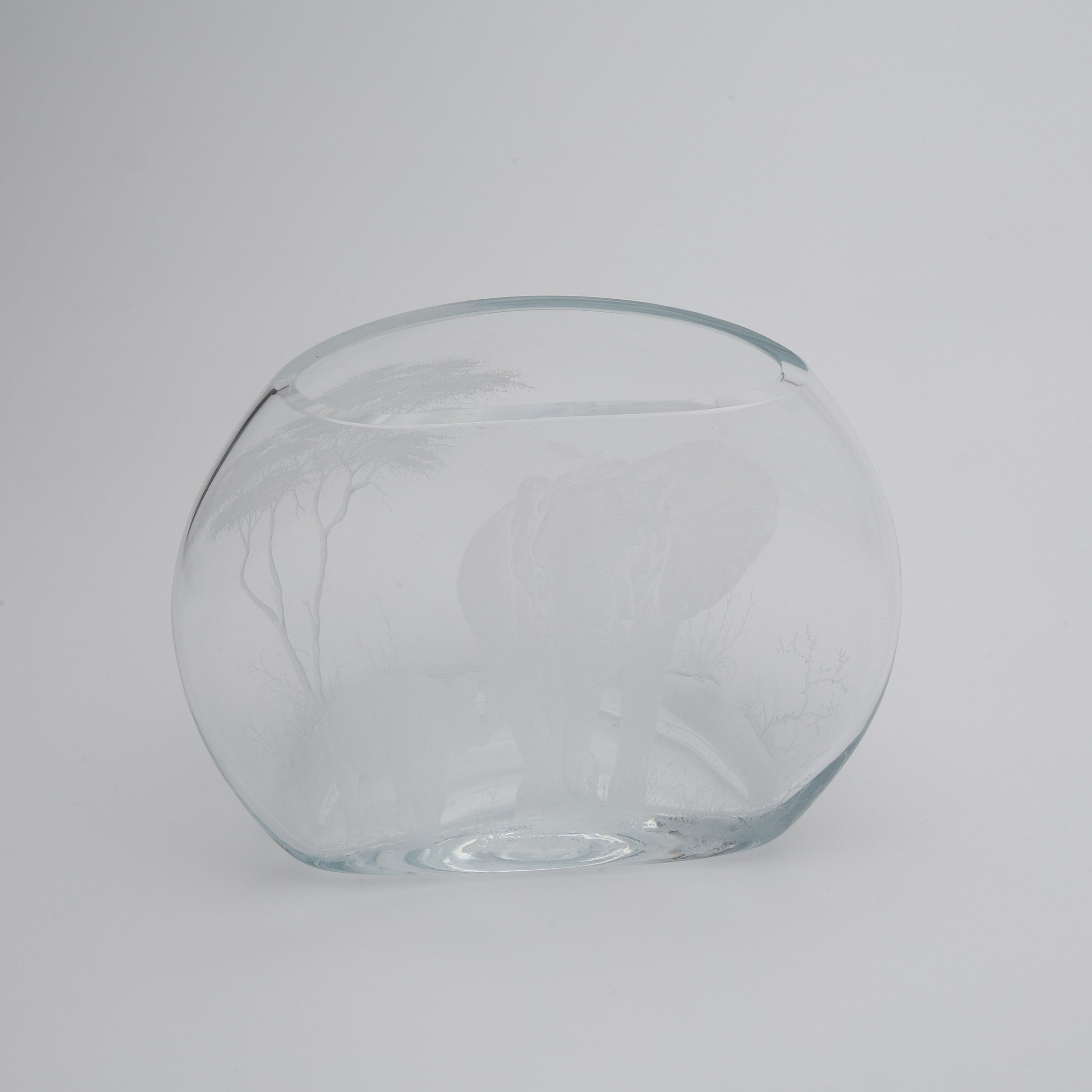 ROWLAND WARD. VAS, ETSAT GLAS, THE GLASS GALLERY, NAIROBI, KENYA, 1999.