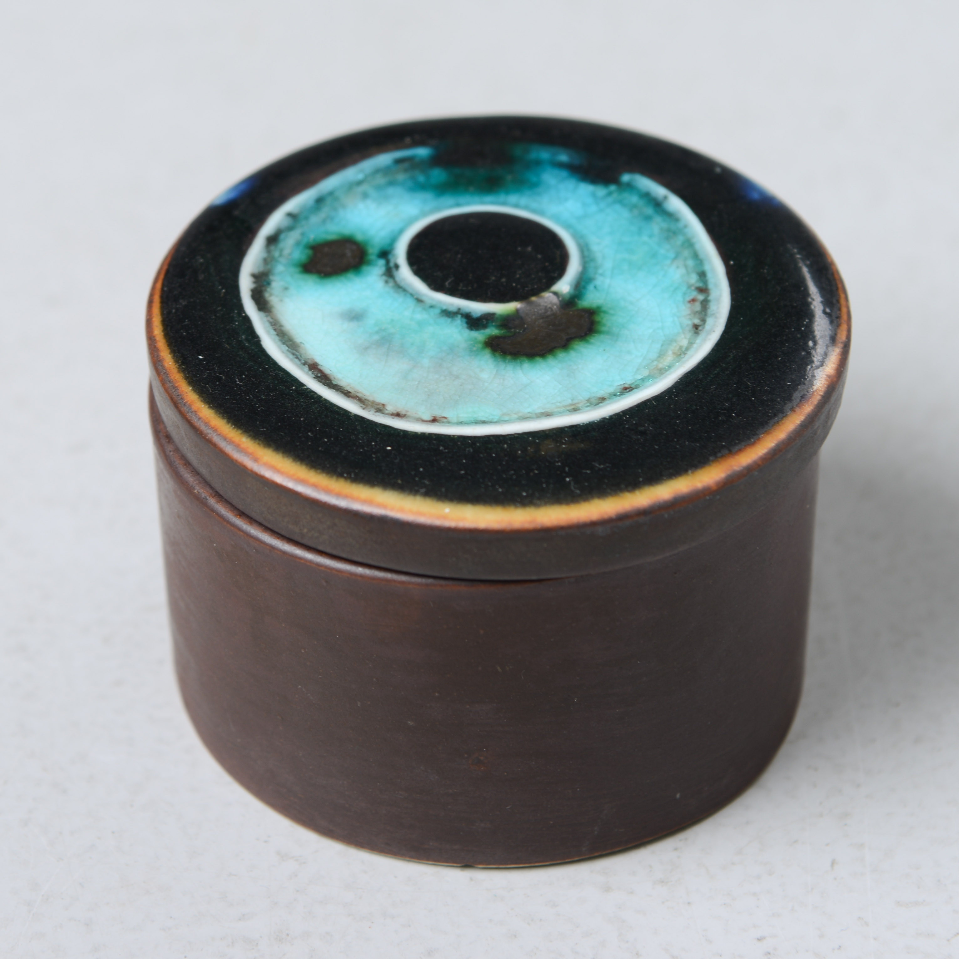 ANNIKKI HOVISAARI. Lockask, Arabia, Finland, 1900-talets andra del.