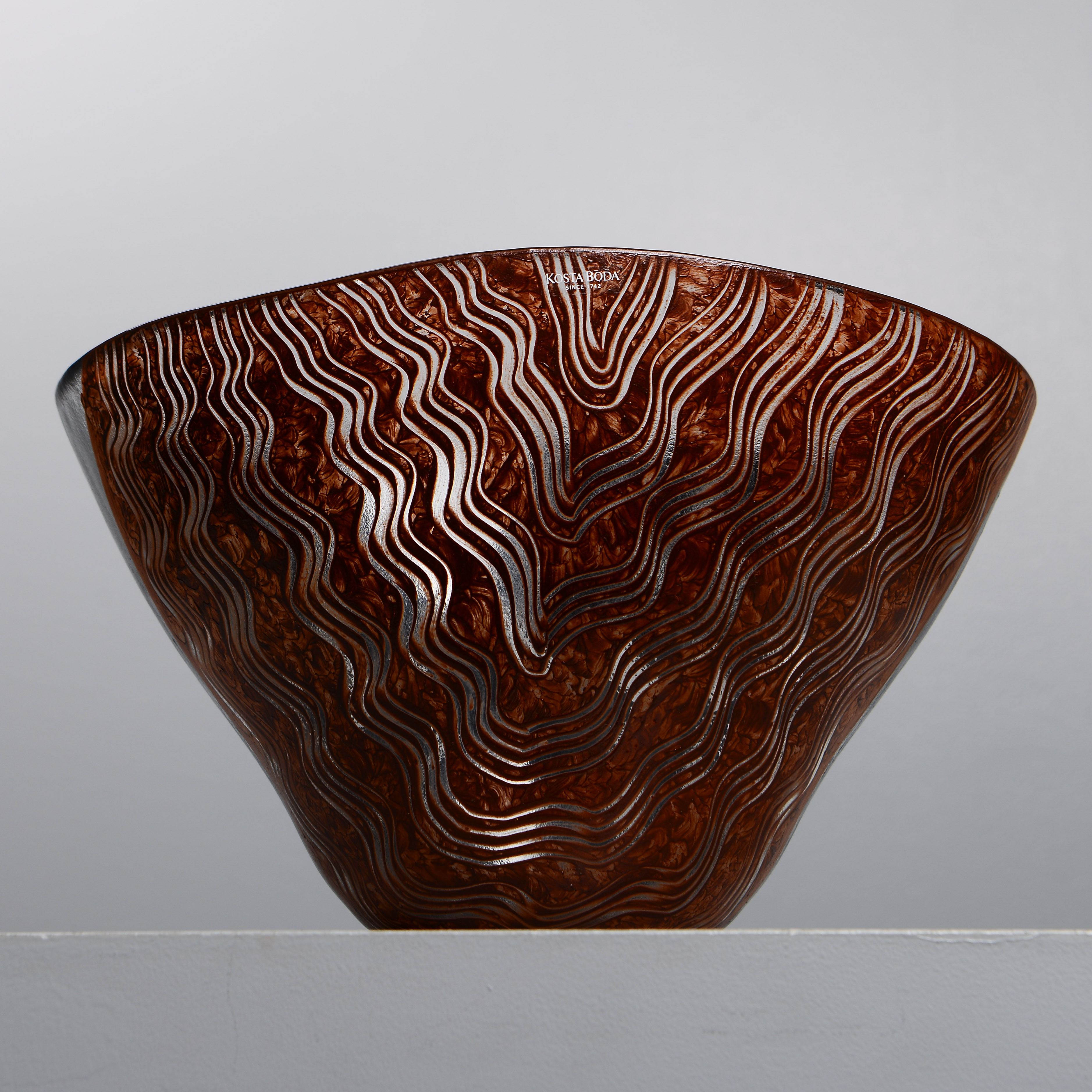 MONICA BACKSTRÖM. "Tonga", skål, Kosta Boda, 1900-talets andra del.