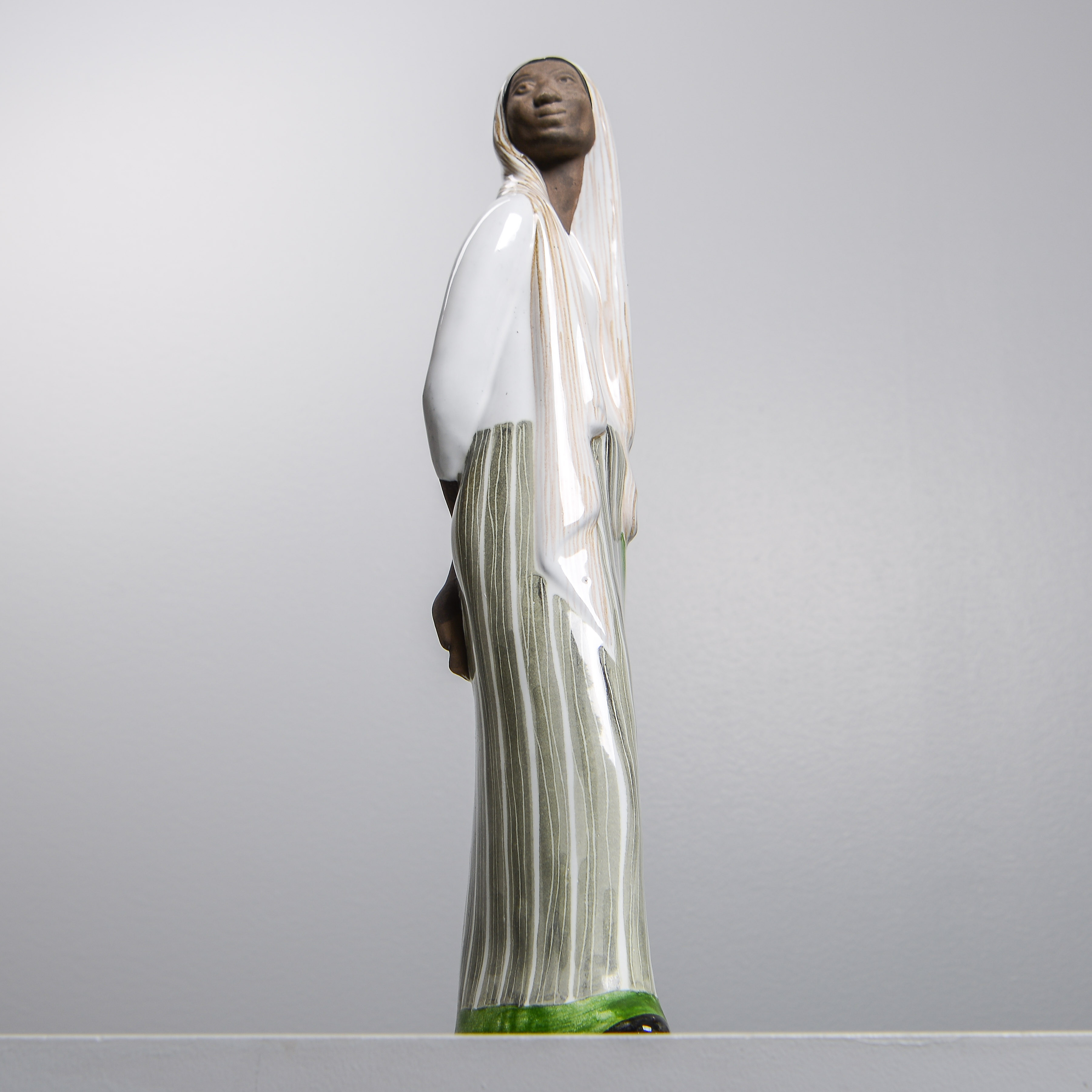 MARI SIMMULSON. "Indonesiska", no 4159, Upsala Ekeby, 1954-67.