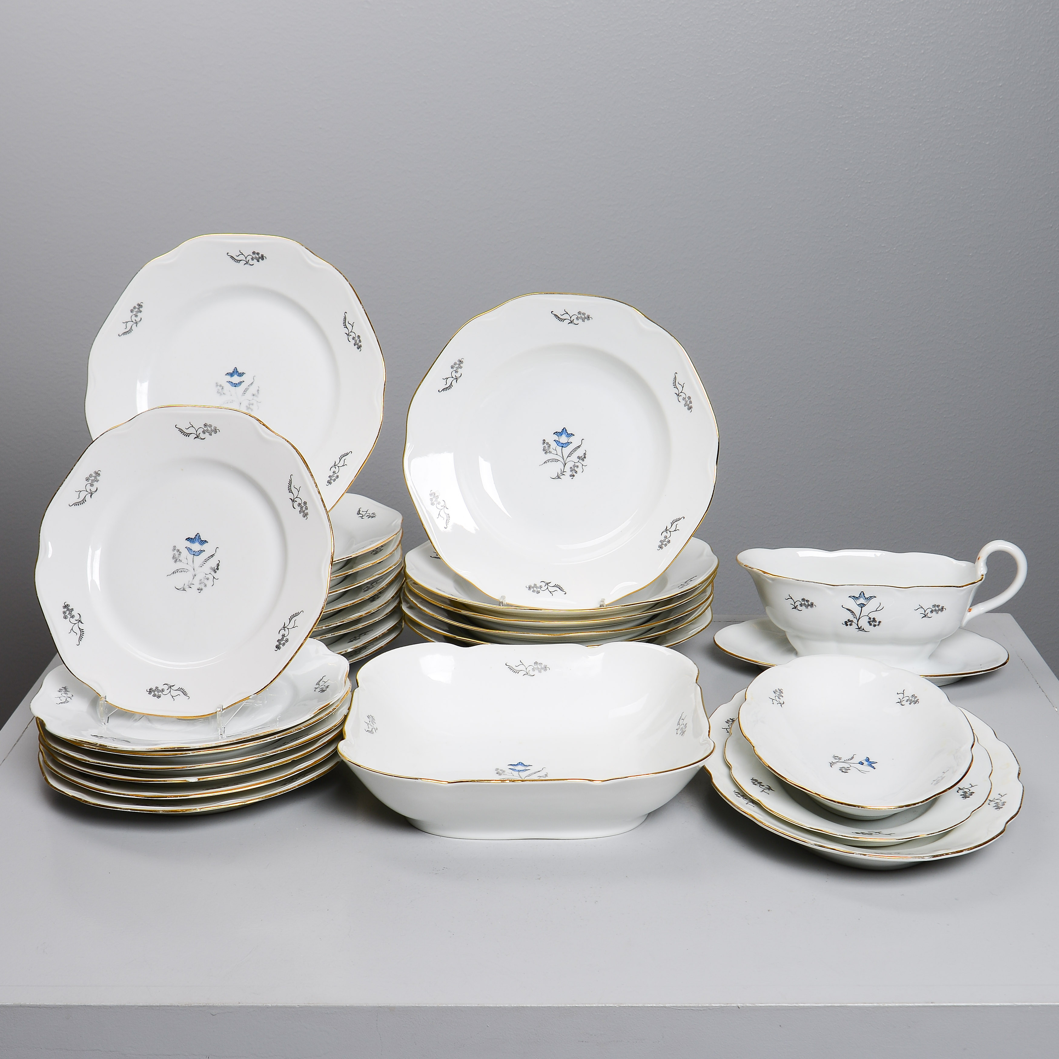 SERVISDELAR, Lidköping, 1930/40-tal (27 delar).