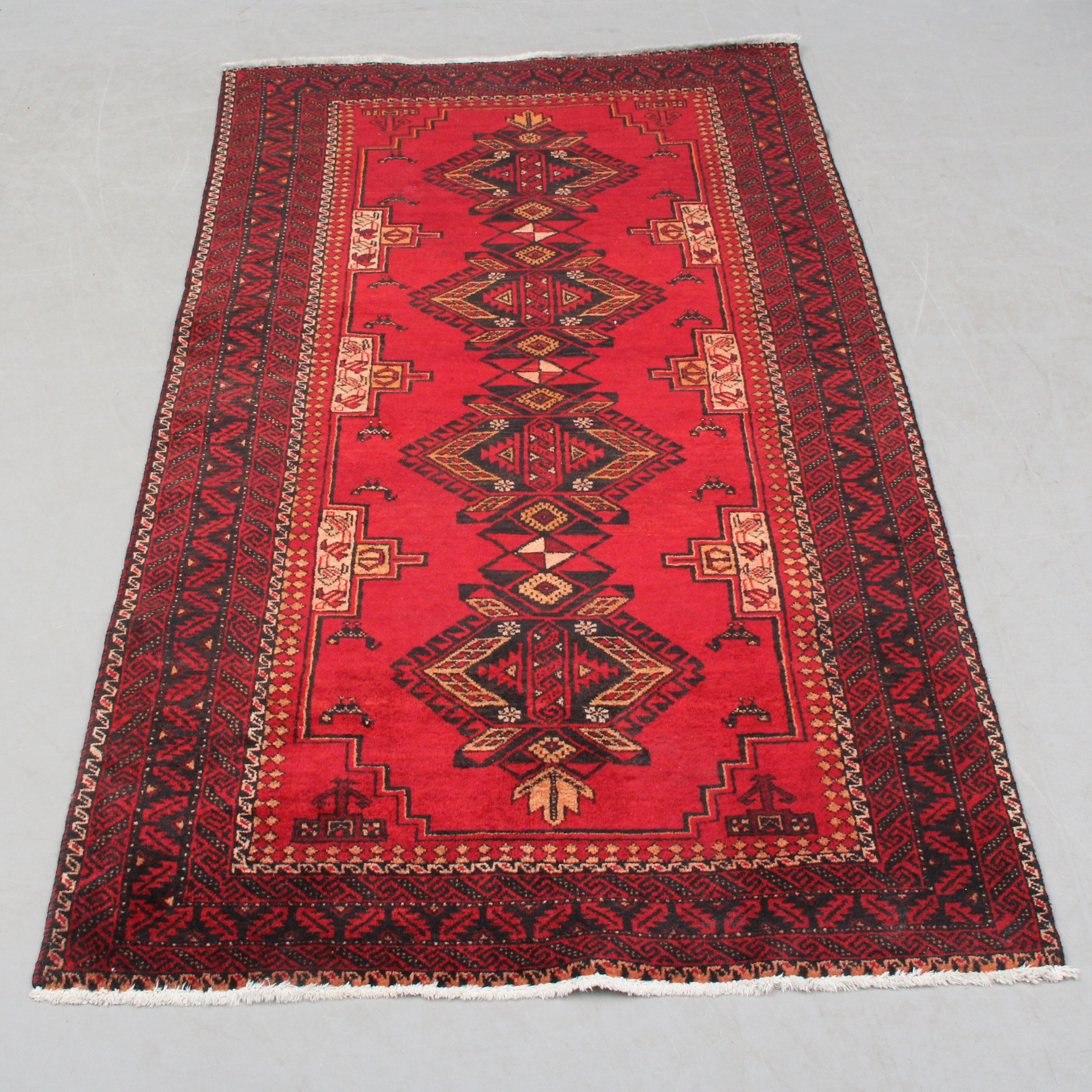 MATTA, röd, orientalisk, 1900-tal 100x194.