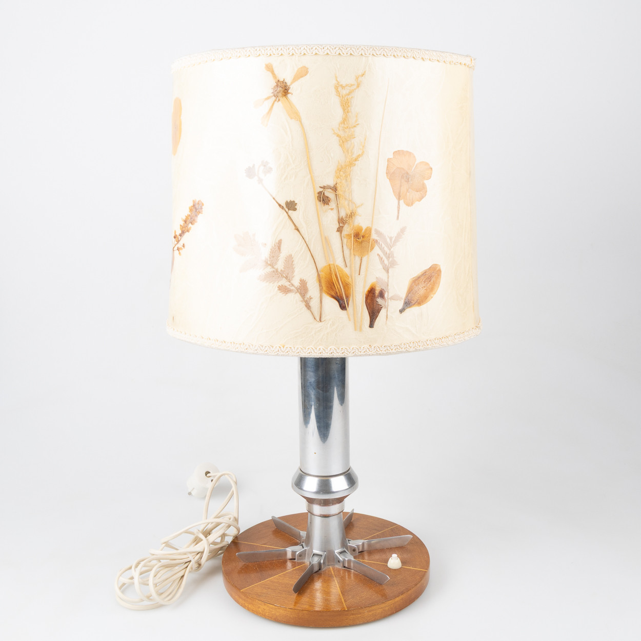 BORDSLAMPA, 1900-talets andra hälft.