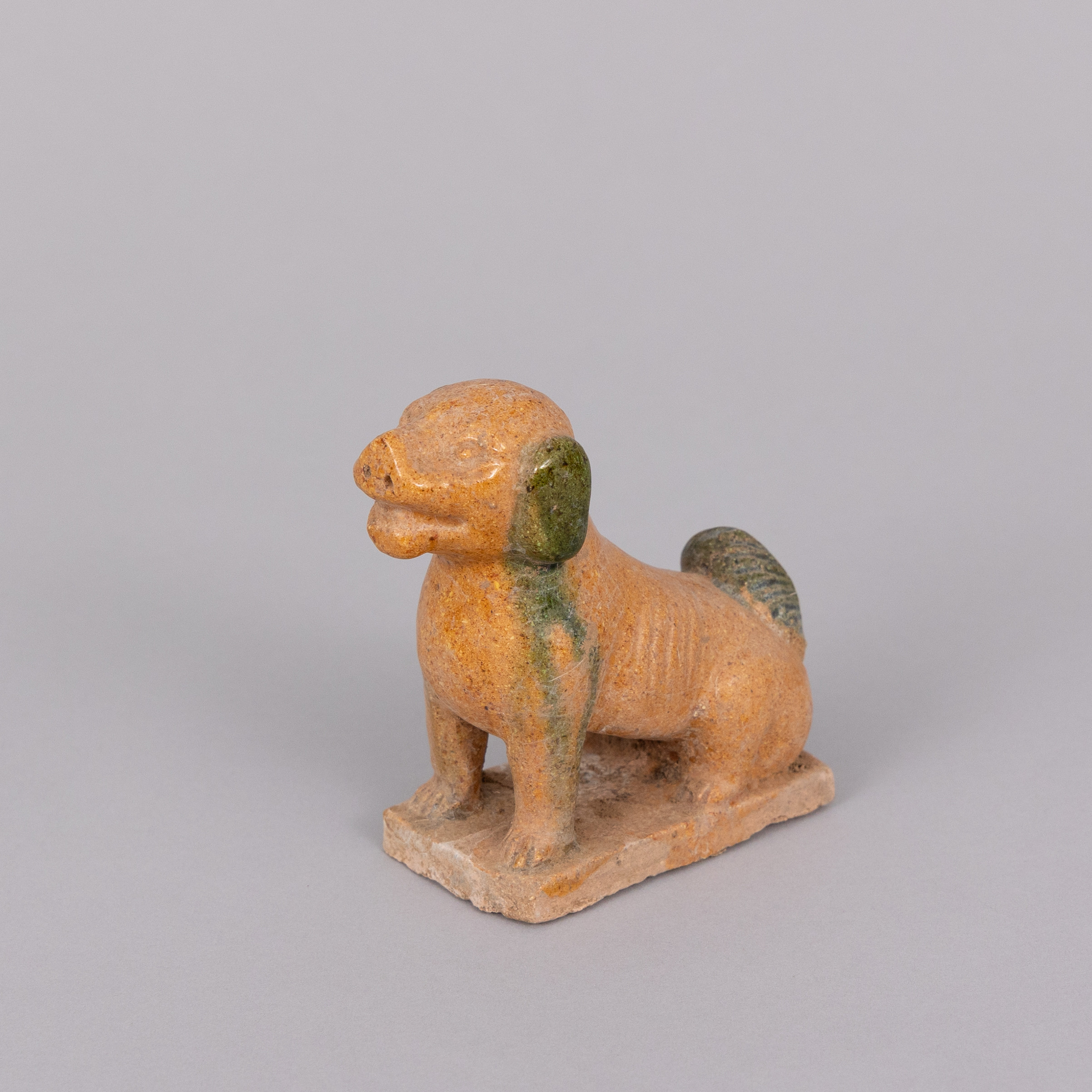 GRAVFIGUR i terracotta, Ming dynastin, (1368-1644), Kina.