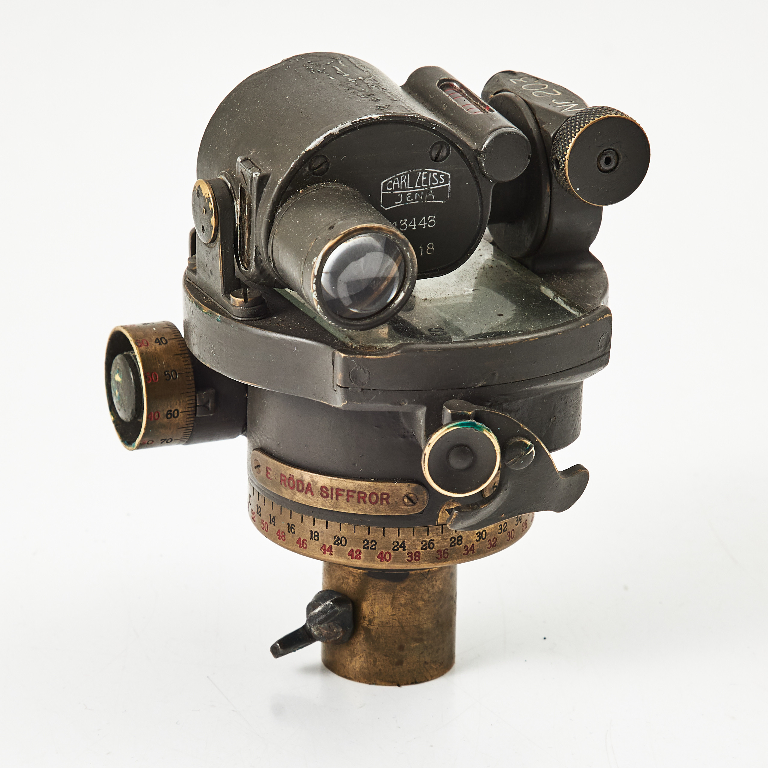 AVVÄGNINGSINSTRUMENT, Artilleririktsningsmedel, med stativ ocl fodral.