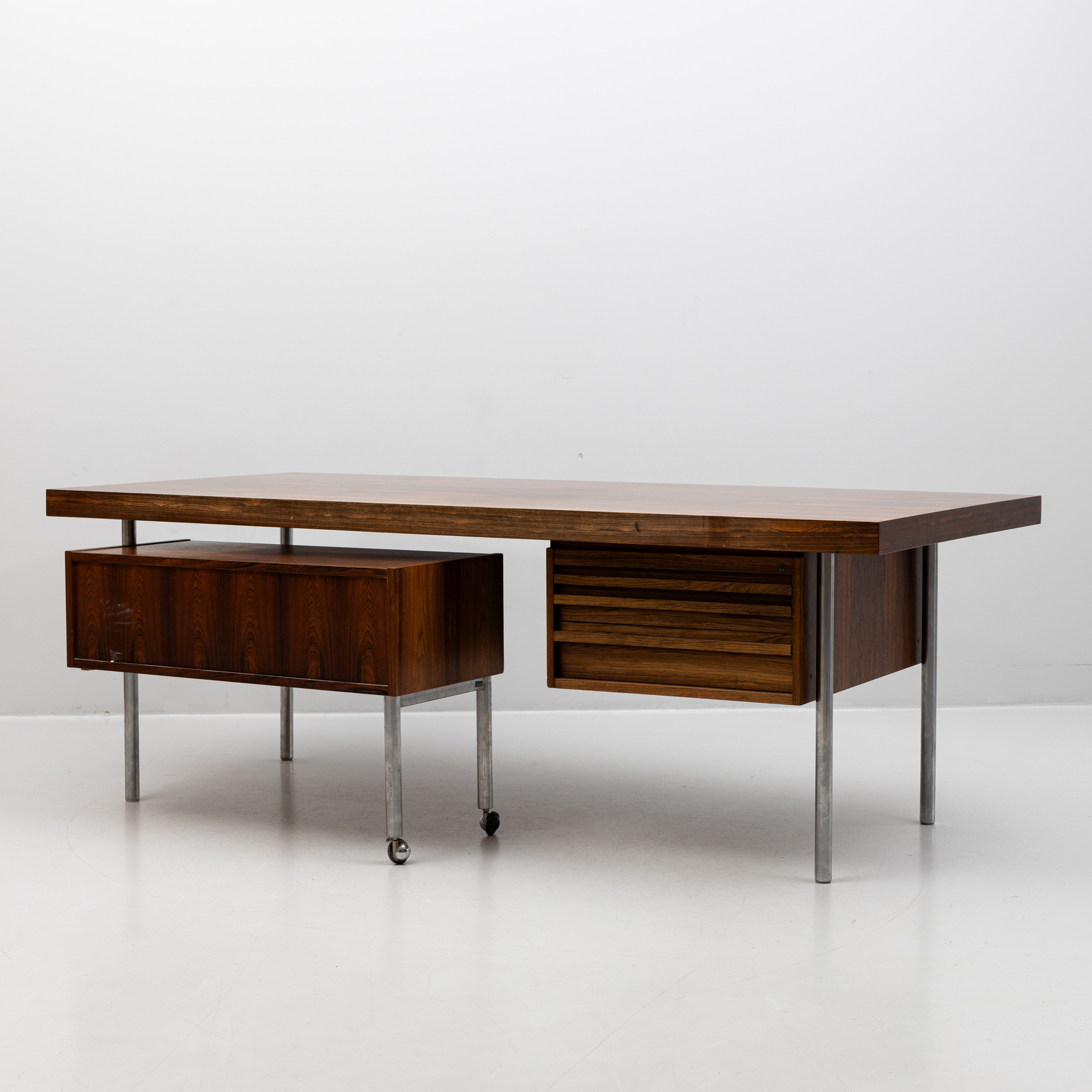 SKRIVBORD, med utfällbar hurts, jakaranda, 1960-/70-tal.
