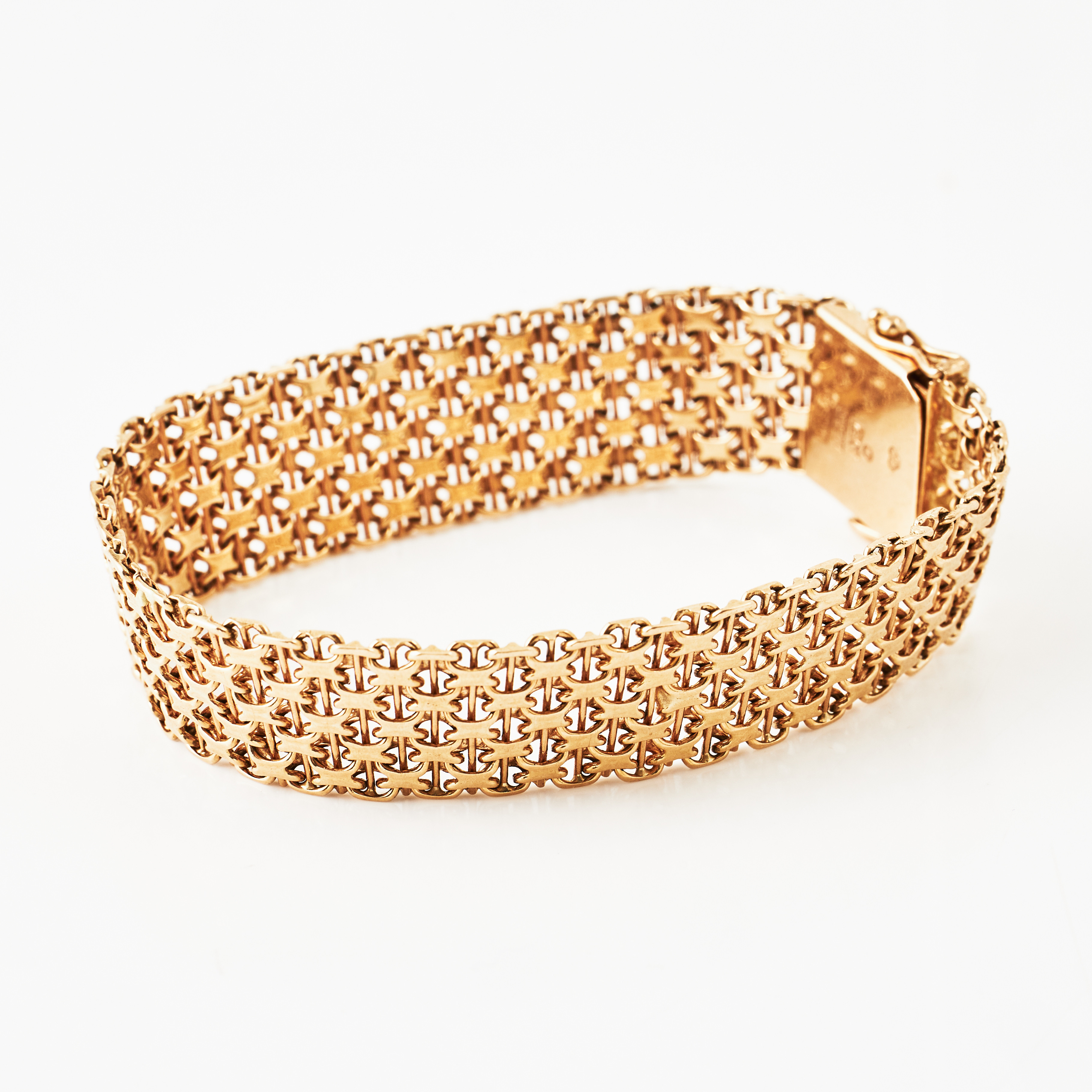 ARMBAND, 18 k guld, x-länk med stav, Ädelsmycken AB, Stockholm 1963.