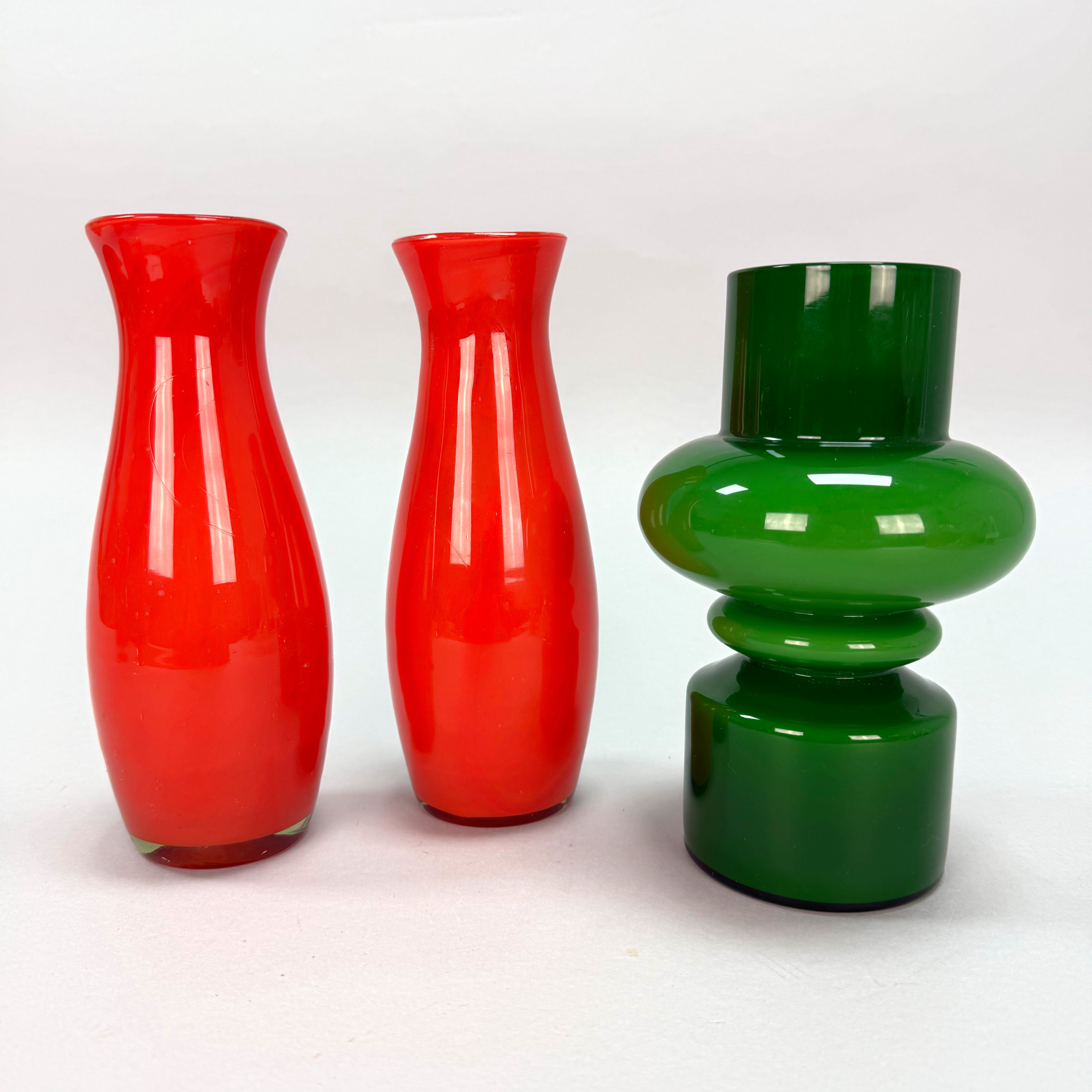 GUNNAR ANDER. VAS GRÖN ORANGE - Vas/lykta, Hand made Swden Lindshammar två vaser i glas omärkta.