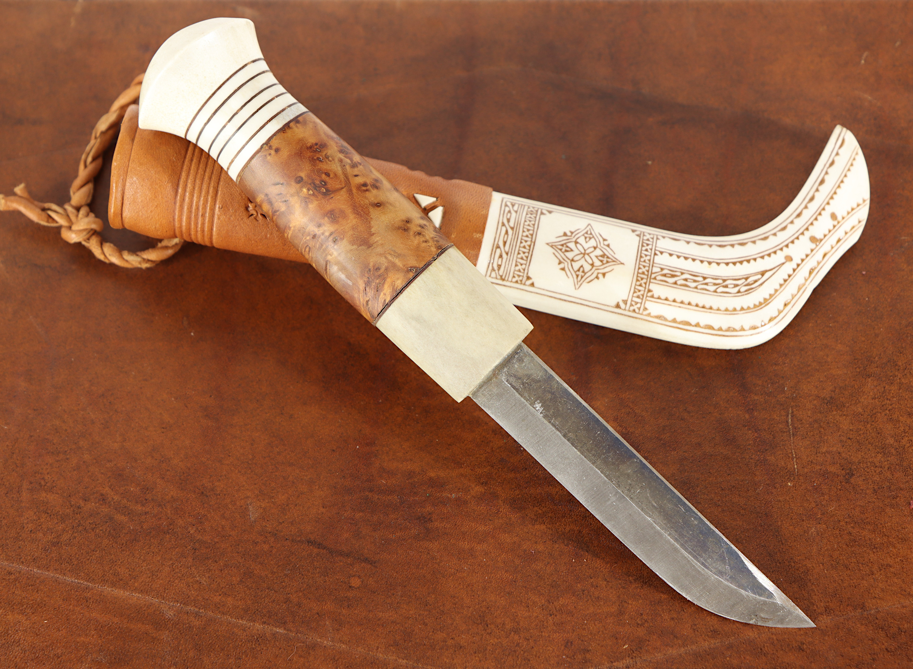 KNIV, HALVHORN, LENNART SAMMELIN.