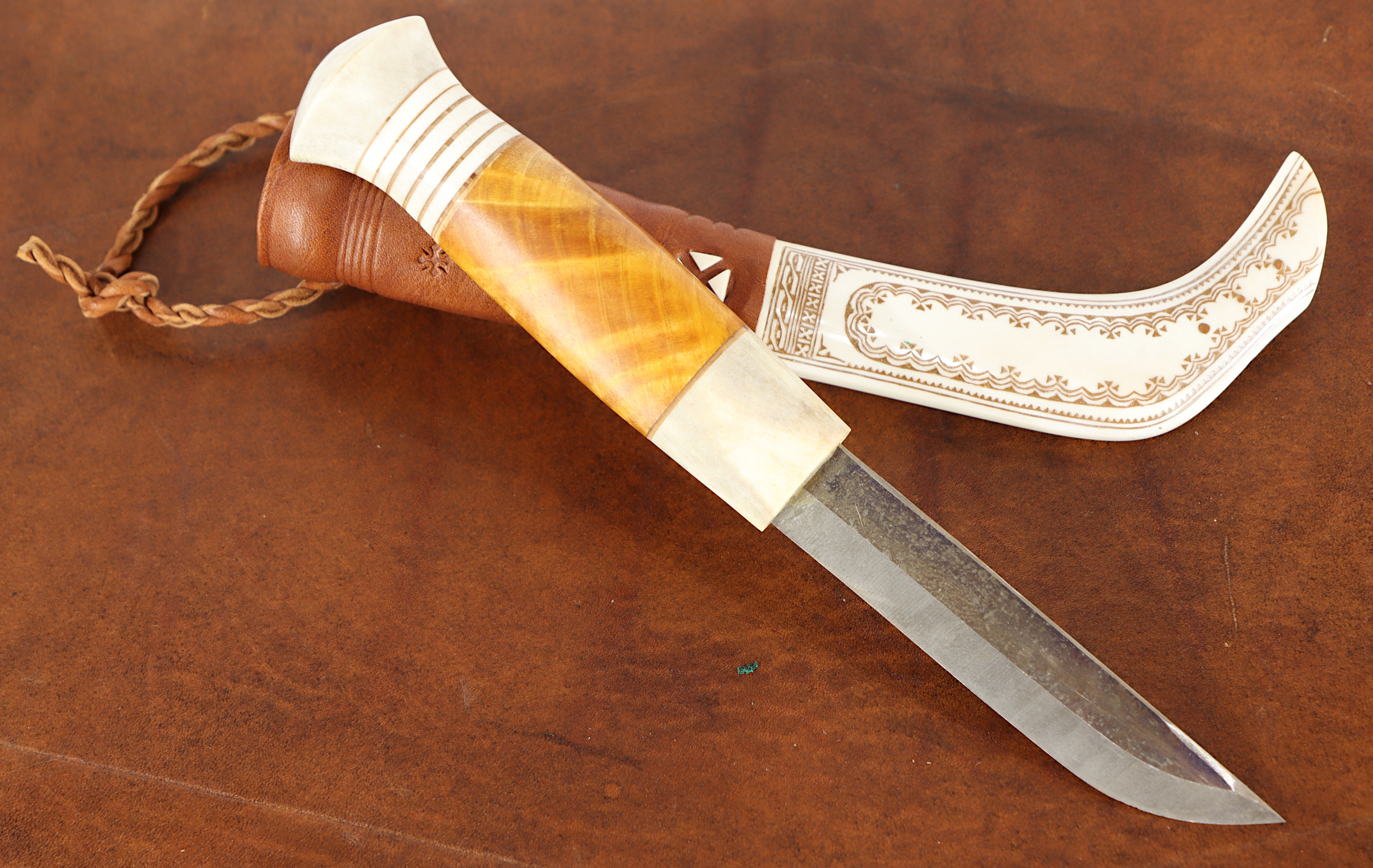 KNIV, HALVHORN, LENNART SAMMELIN.