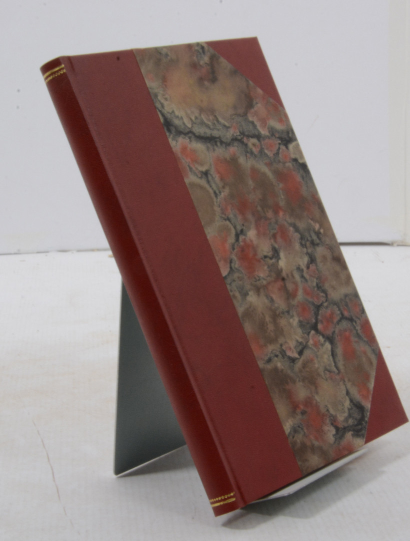 L'Amour Vainqueur. Quarant-neuf dessins et des ornaments de J. Touchet qu'accompagnent des sonnets de Gabriel Volland et des épigraphes cuiellies dans les oeuvres d'illustres auteurs classiques.