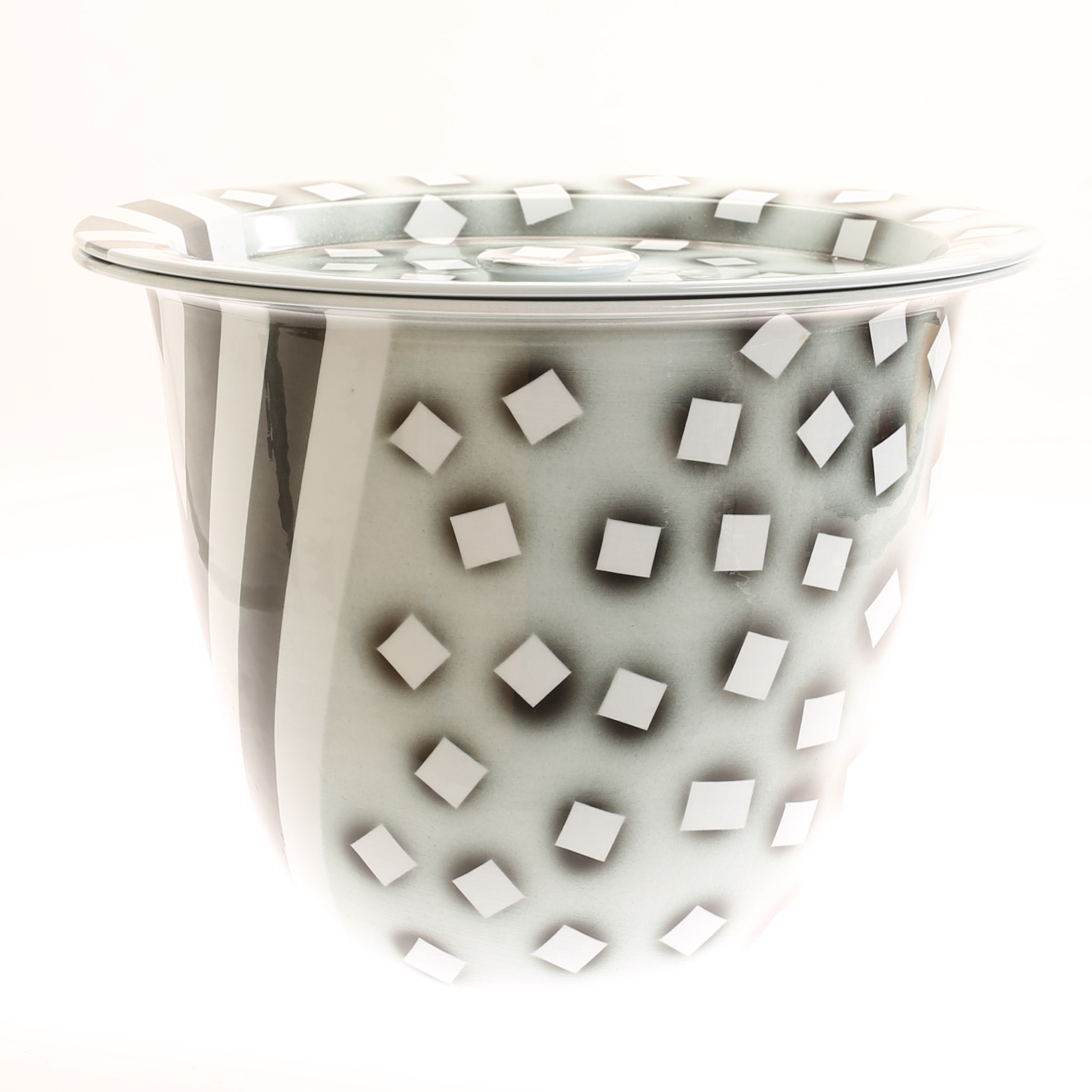 ROLF SINNEMARK. Urna med lock, porslin, Rörstrand, signerad.