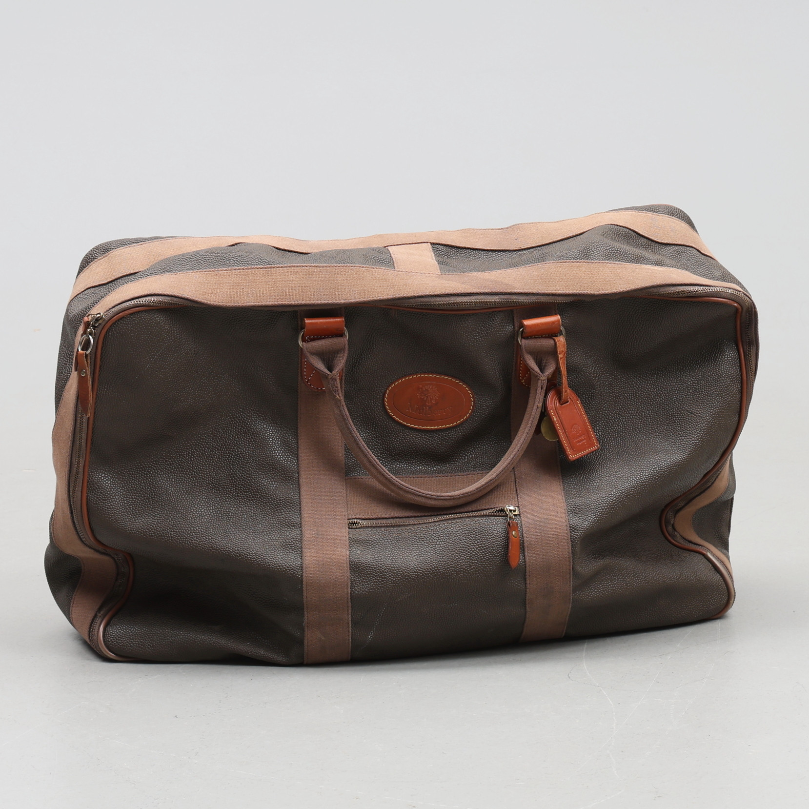 MULBERRY. Resväska, präglat skinn, läder detaljer, tillverkad i Italien.