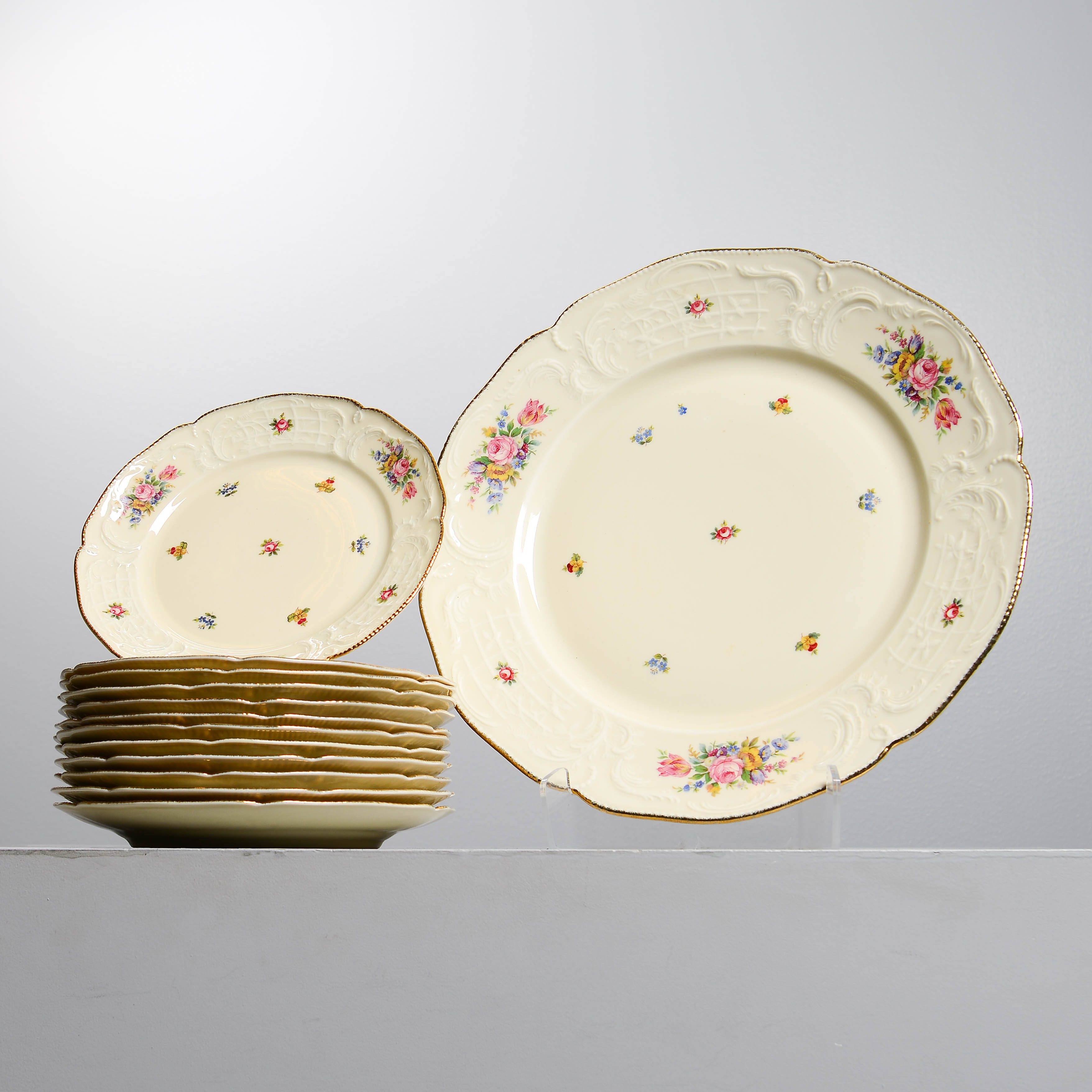 ASSIETTER & UPPLÄGGNINGFAT, "Sanssouci", Rosenthal, Tyskland, (13 delar).