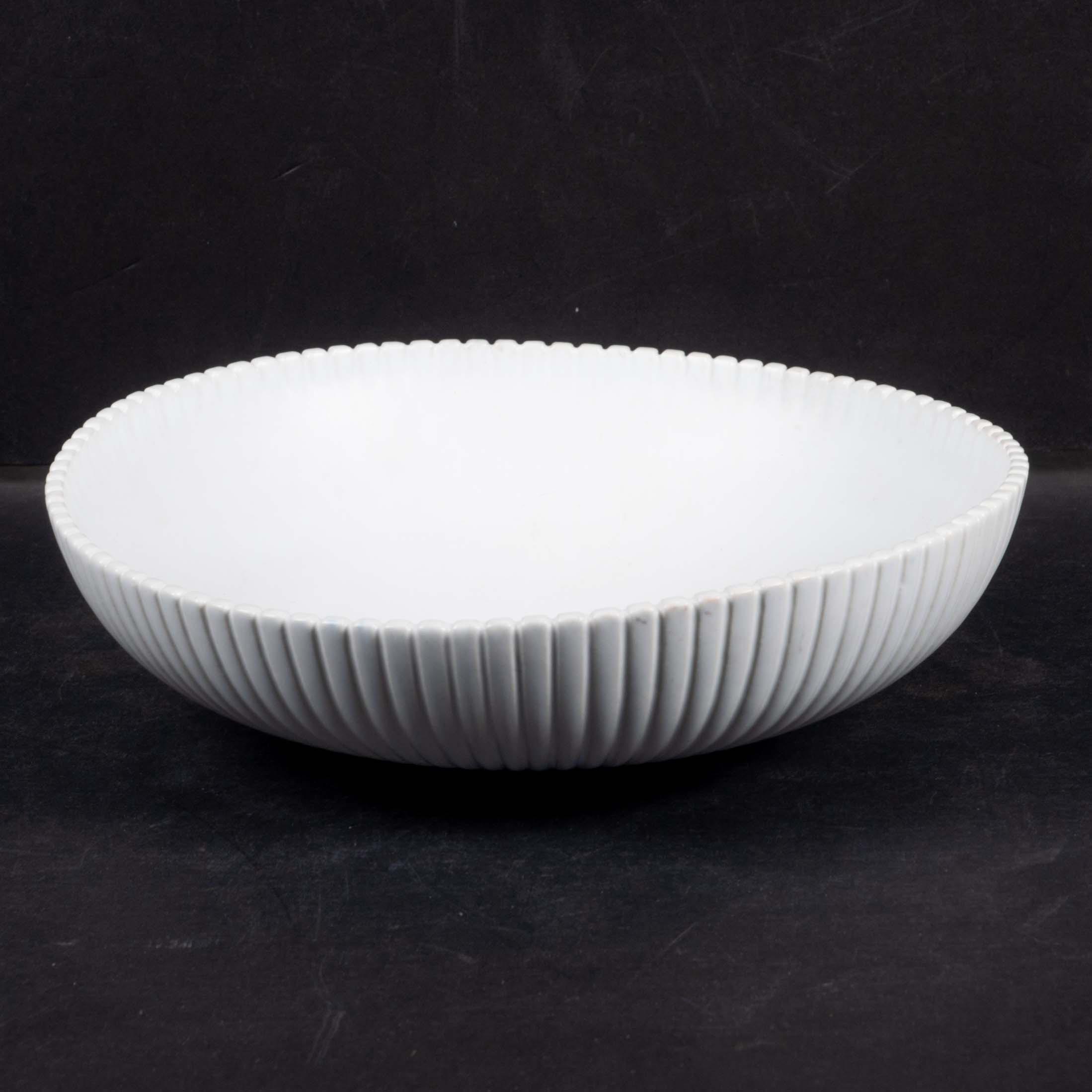 STIG LINDBERG. För Gustavsberg, skålfat, "Carrara 251-II".