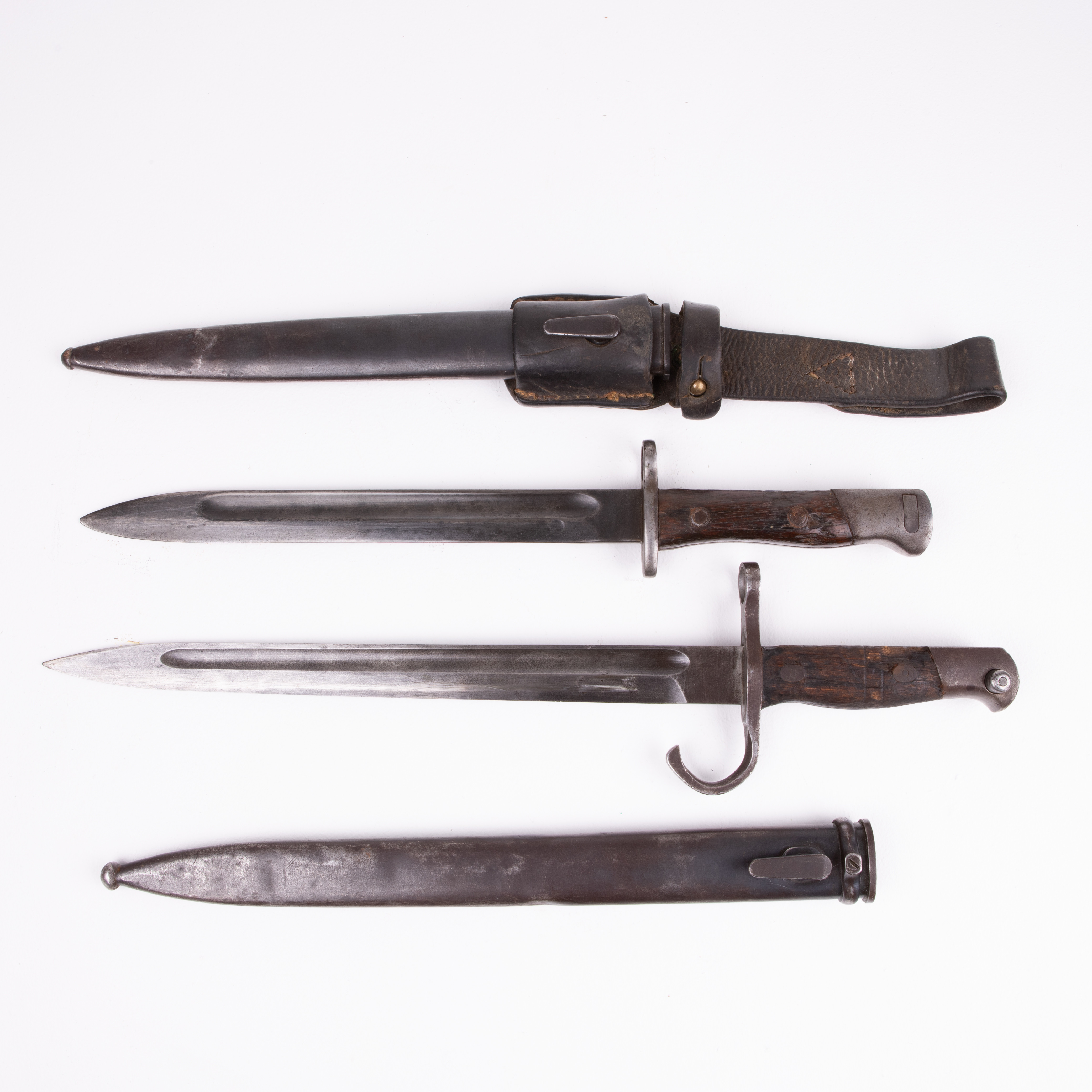 BAJONETTER, 2 st, Type 45 Mauser, Type 51, Siam/Thailand, 1900-tal.