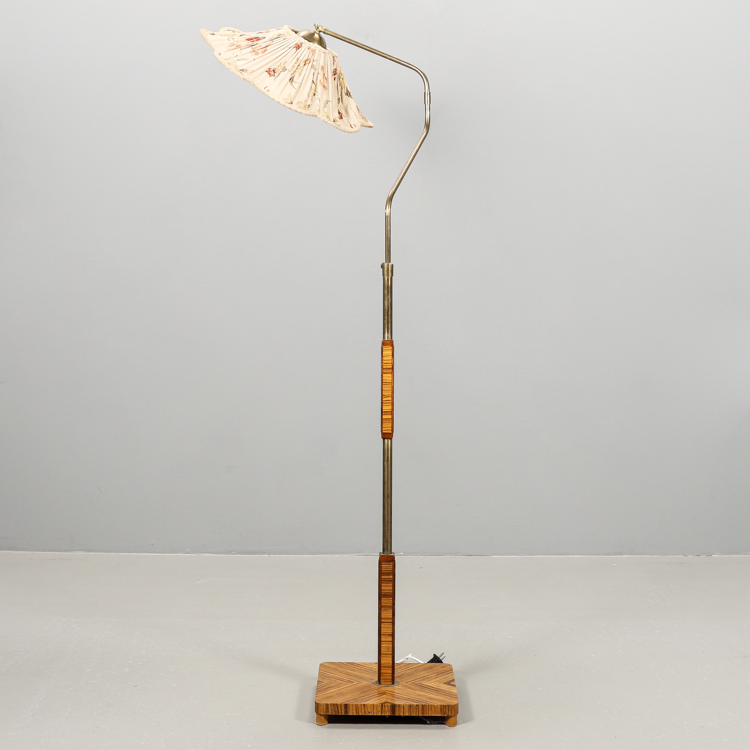 GOLVLAMPA 1930-tal.