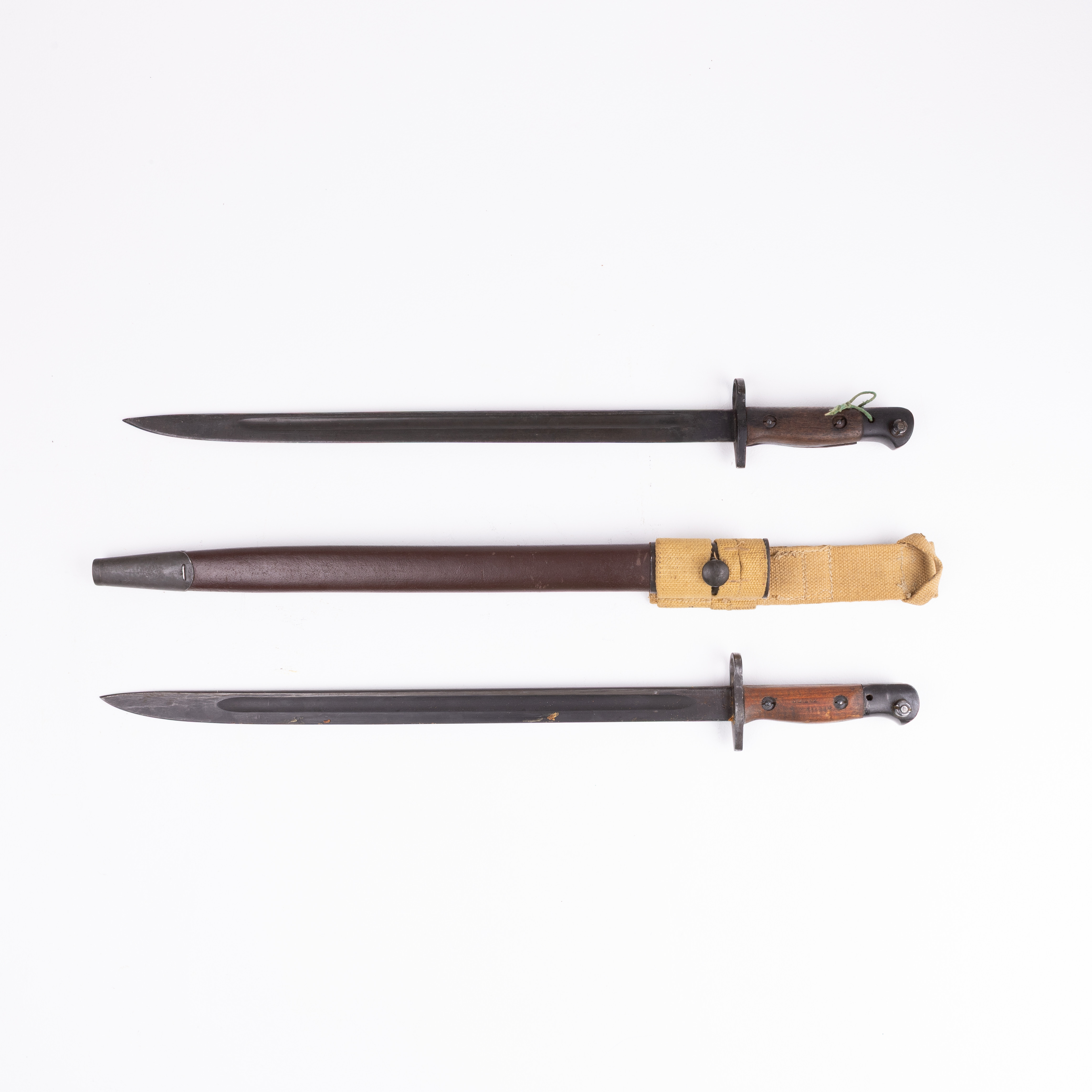 BAJONETTER, 2 st, m/1907, England/Australien, 1900-tal.