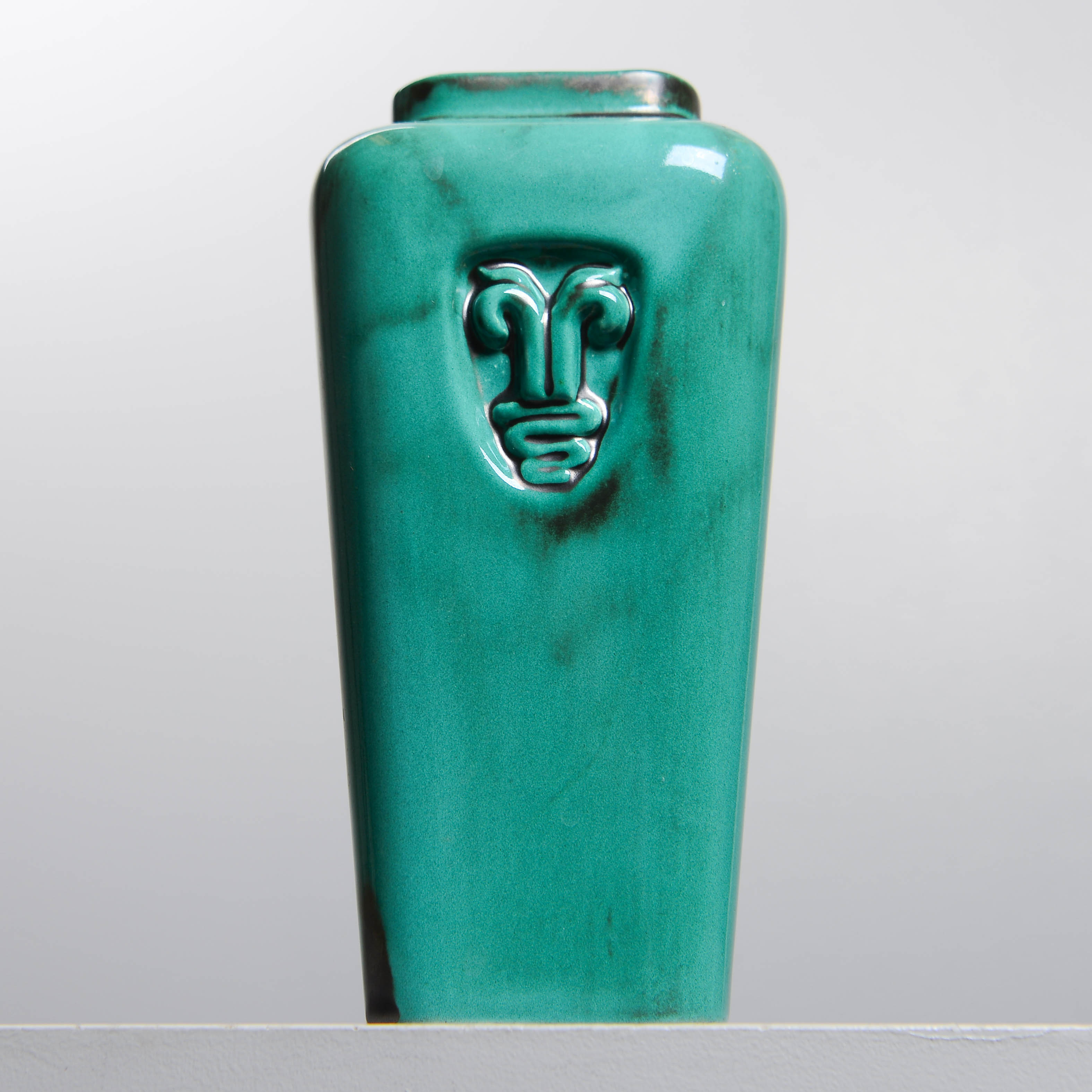 ANNA-LISA THOMSON. Vas, modell 3051, art deco, Upsala-Ekeby, 1934-38.