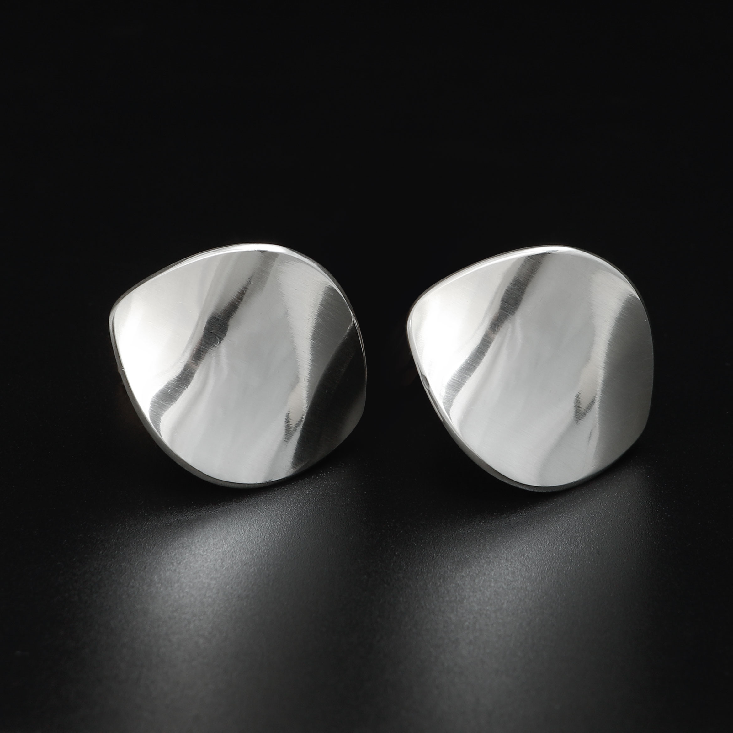NANNA DITZEL. Örclips, ett par, no 131, silver, Georg Jensen.