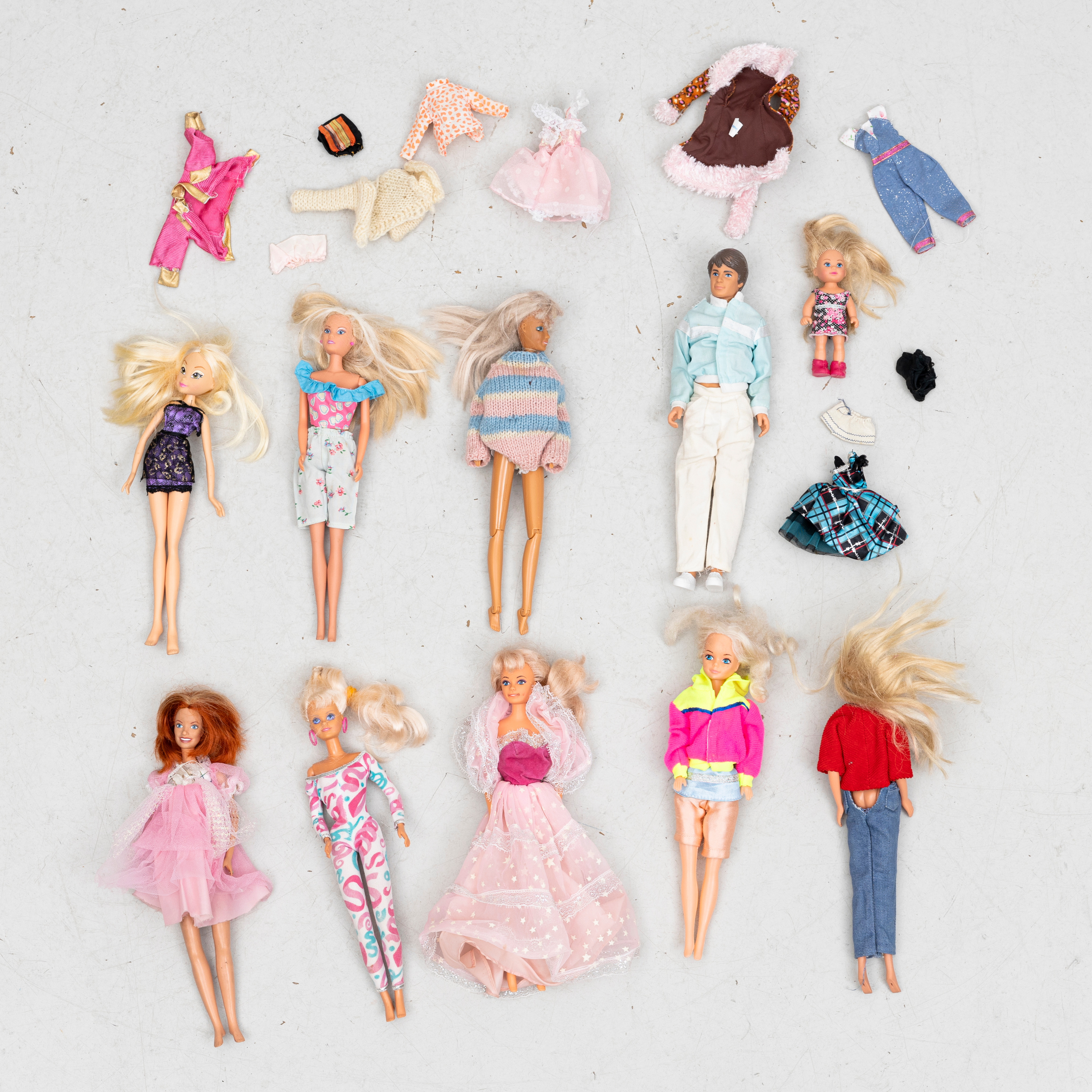 DOCKOR, 10 st, olika modell och tillverkare, bland annat Lucky, Rainbow High, Simba-Toys, Hasbro, 1900/2000-tal.