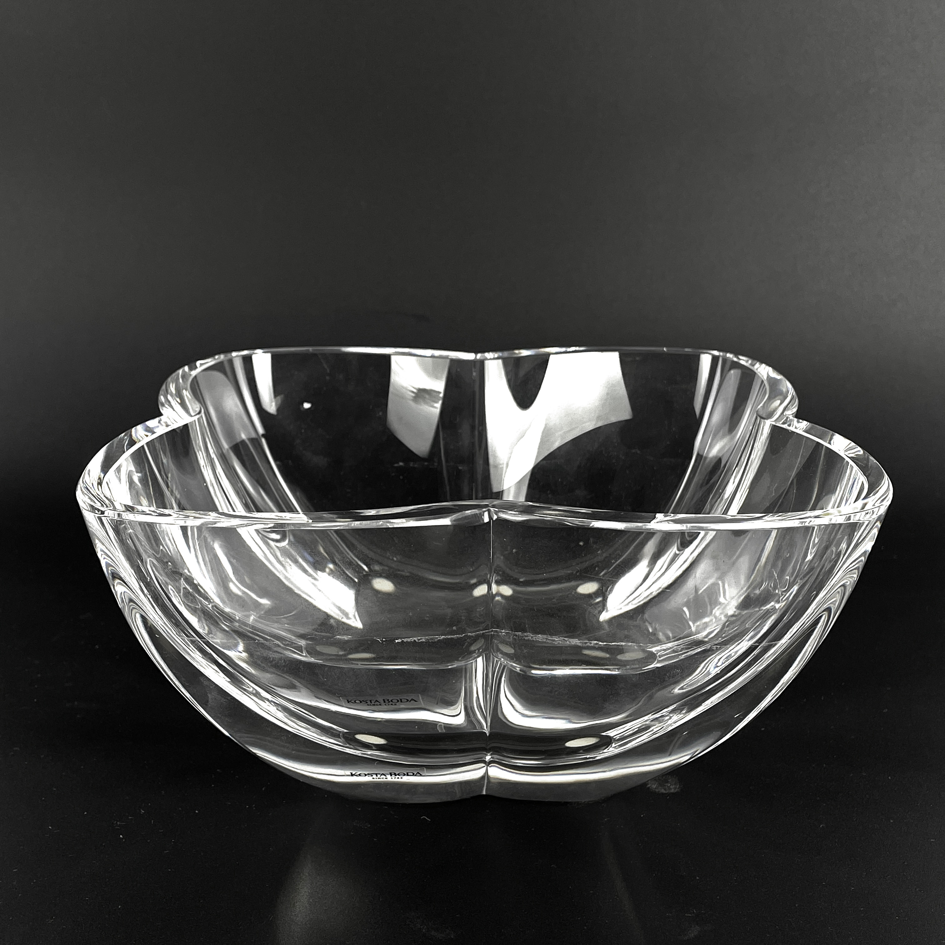 BENGT EDENFALK. Skål, glas, Kosta Boda, signerad samt etikettmärkt.