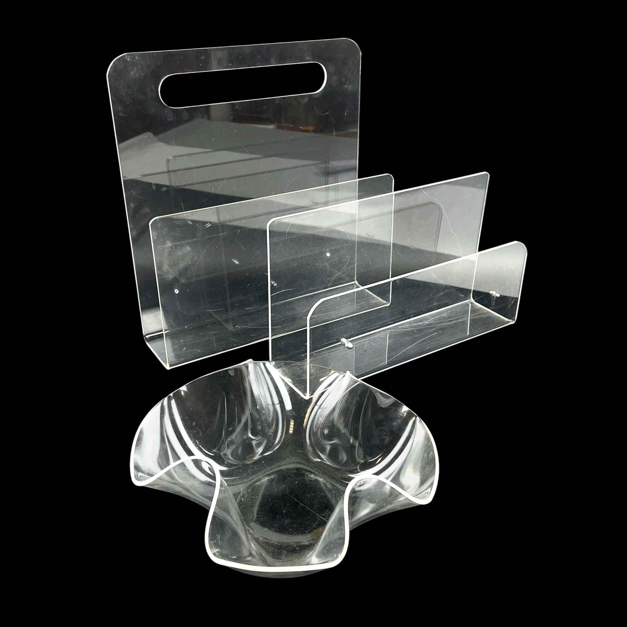 TIDSSKRIFTSHÅLLARE samt SKÅL, 3 delar, plexiglas.