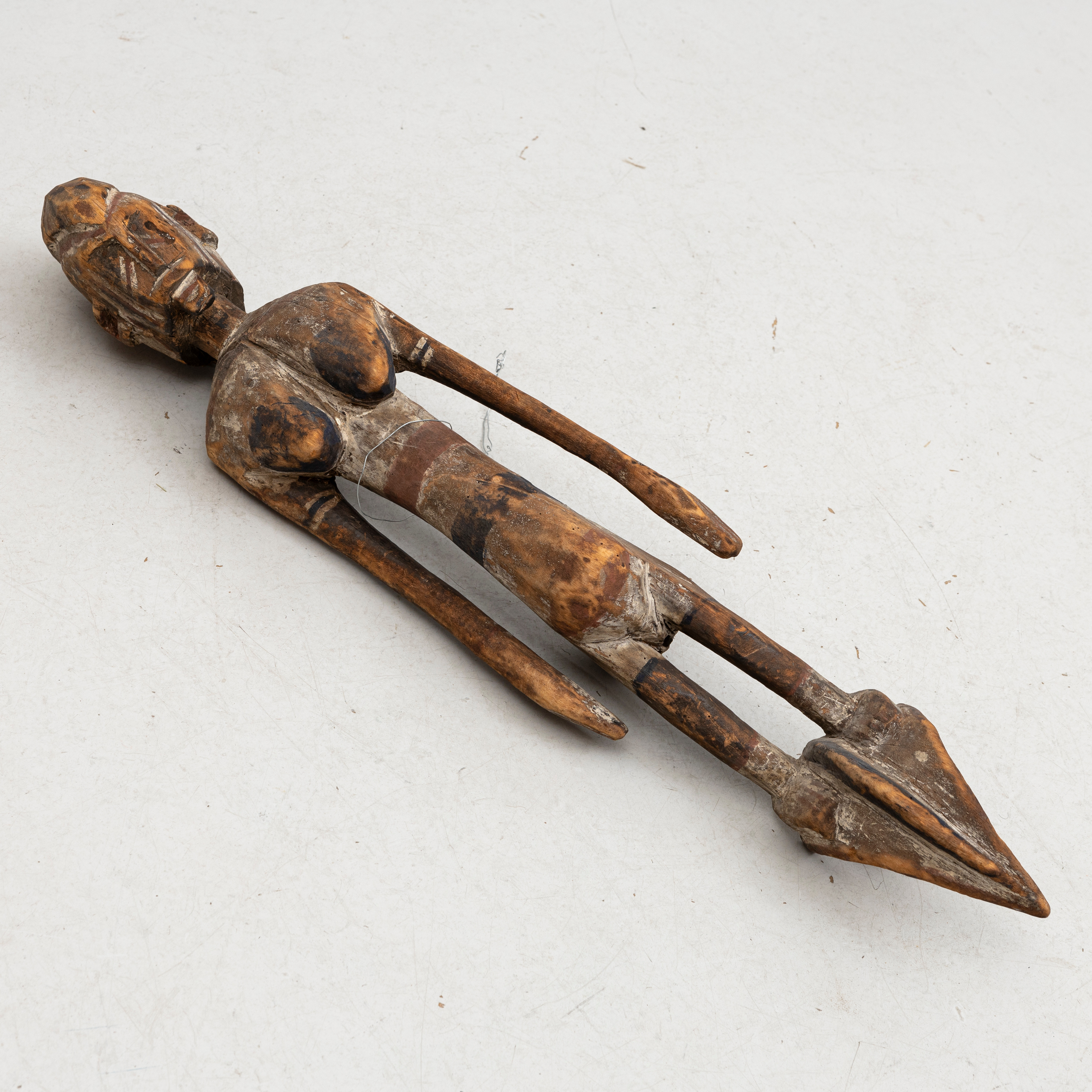 ANMODERSFIGUR, troligen Dogon, Mali, skuret och bemålat trä.