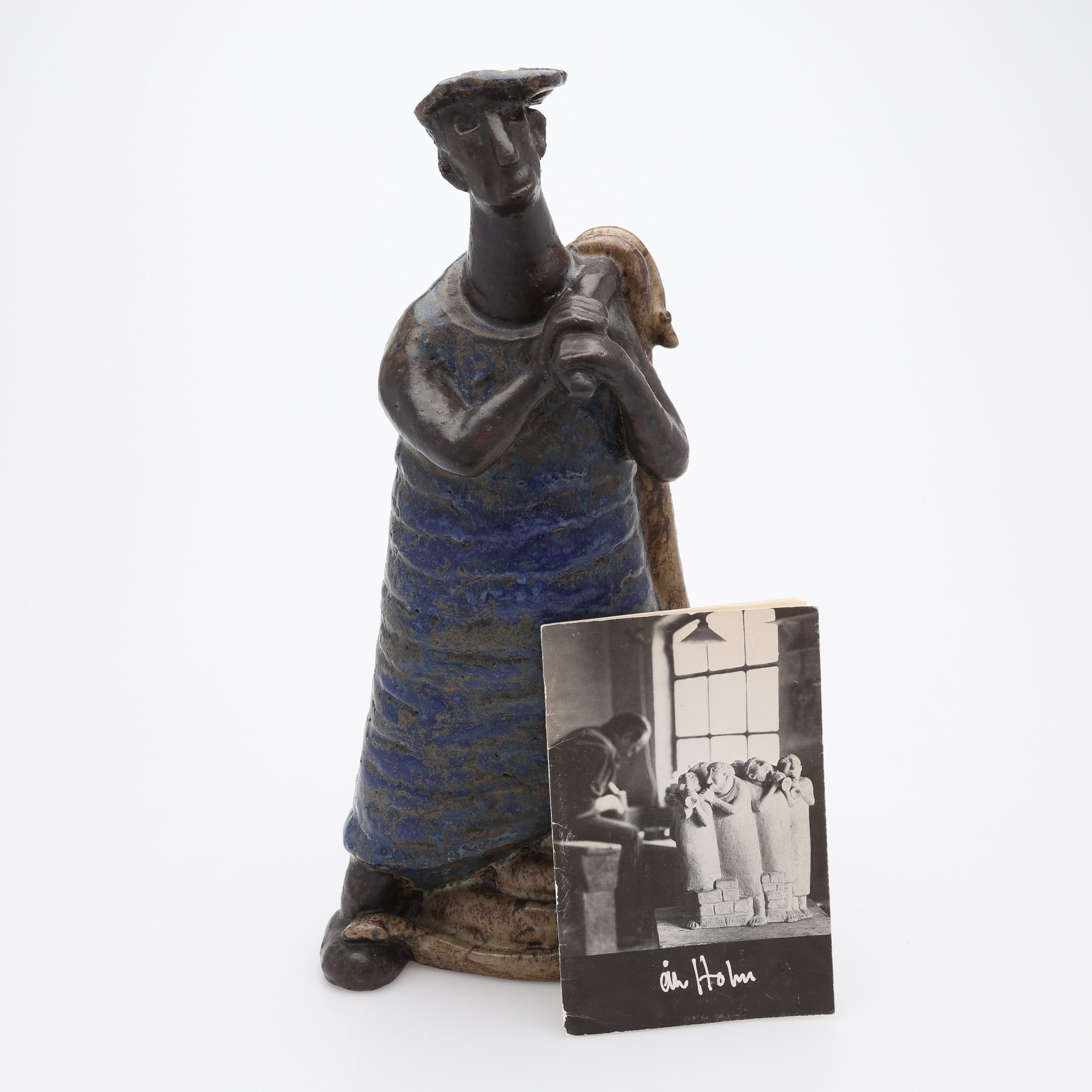 ÅKE HOLM. SKULPTUR, GLASERAT STENGODS, "PETRUS FISKAREN", UNIKAT, SIGNERAD.