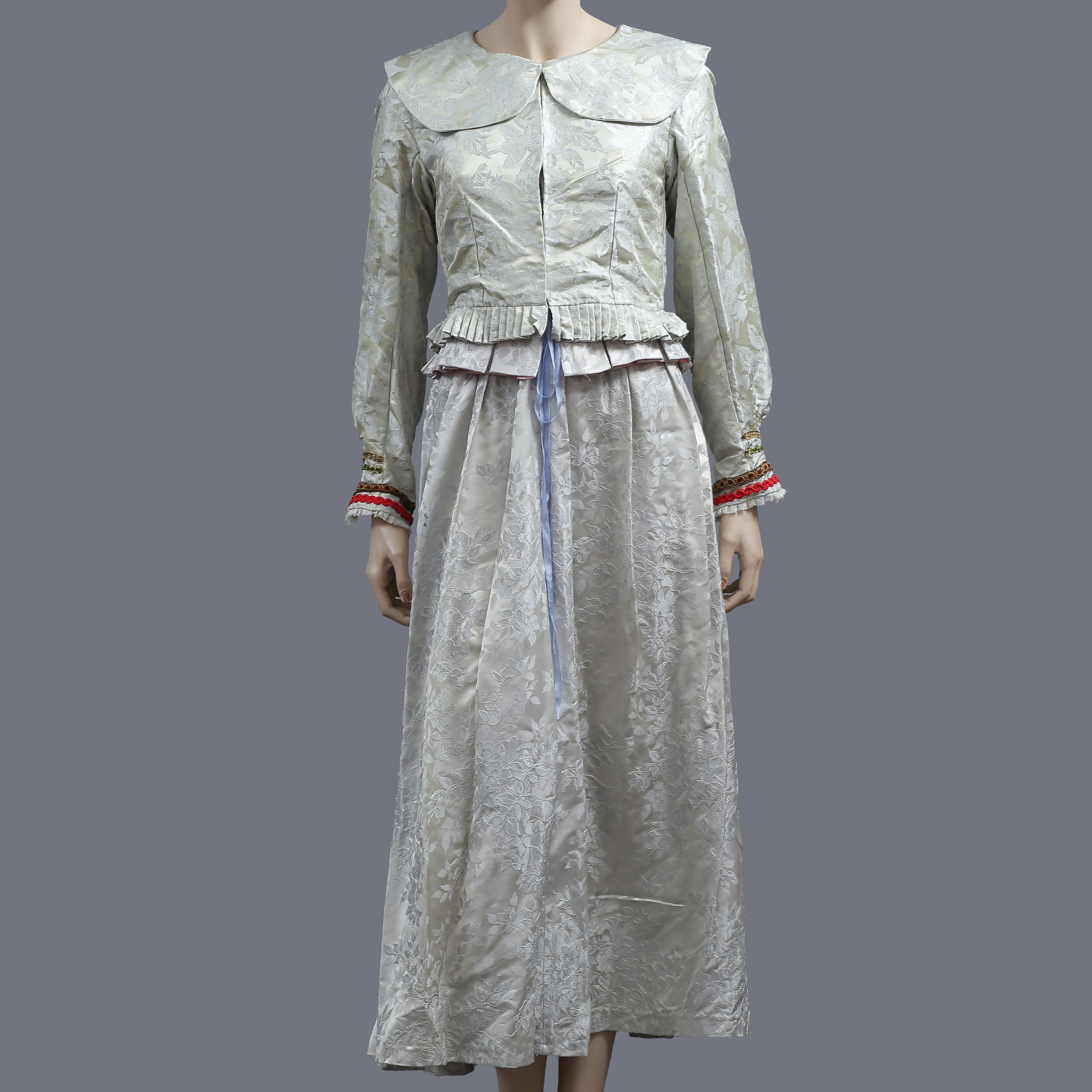 KOMPLETT DAMENSEMBLE I KONSTSILKE, KLÄDSET 4 DELAR, RHODIA TYG FRANKRIKE, TIDIGT 1900-TAL.