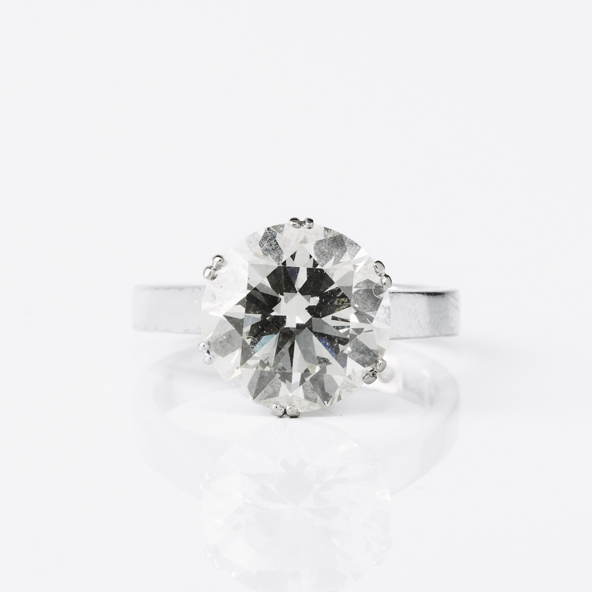 ENSTENSRING, 18K vitguld med en diamant, Rolf Jacobsson Gösta Rosin Ab, Stockholm 1968.