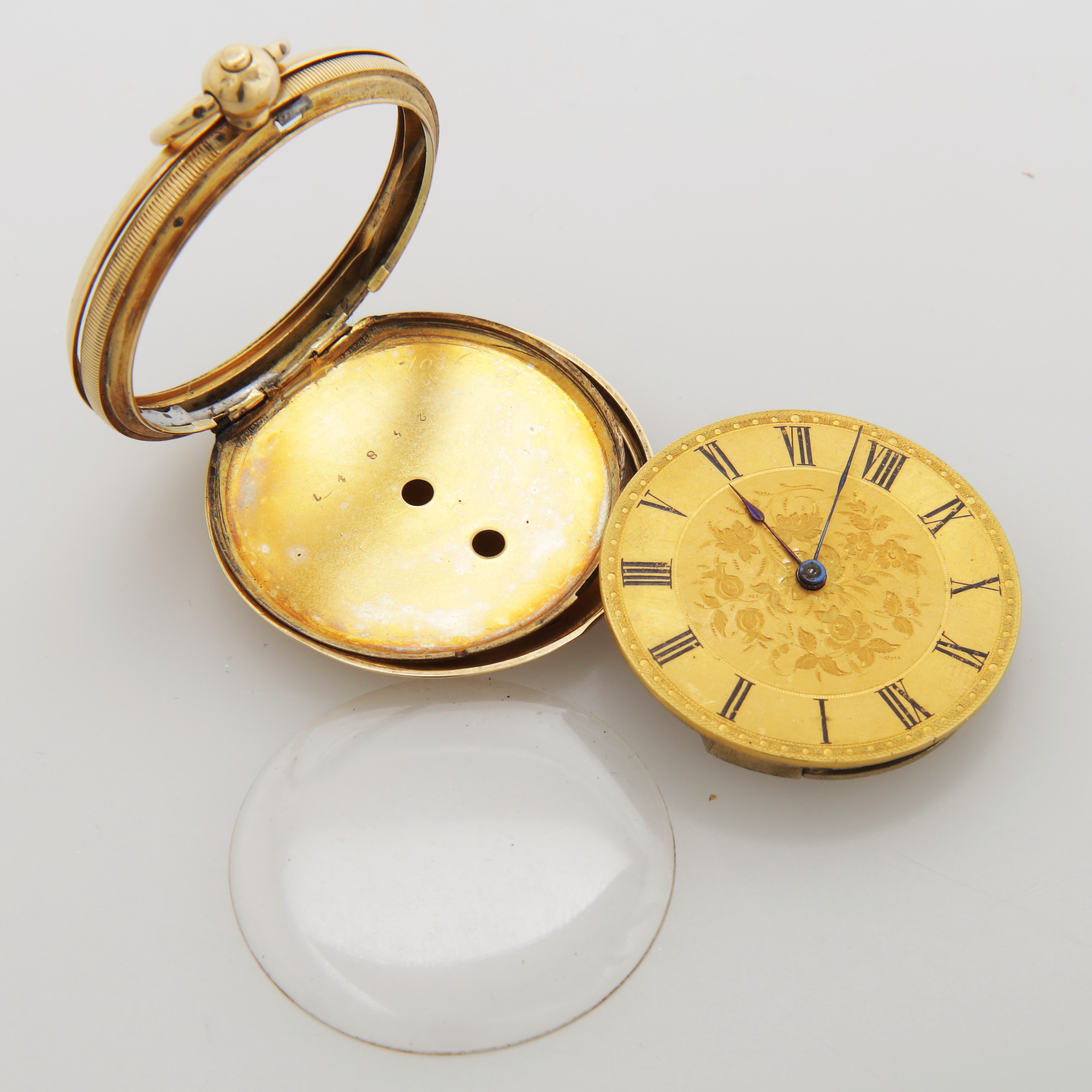 FICKUR, ytterboett guld 18K, totalvikt 33 gram.