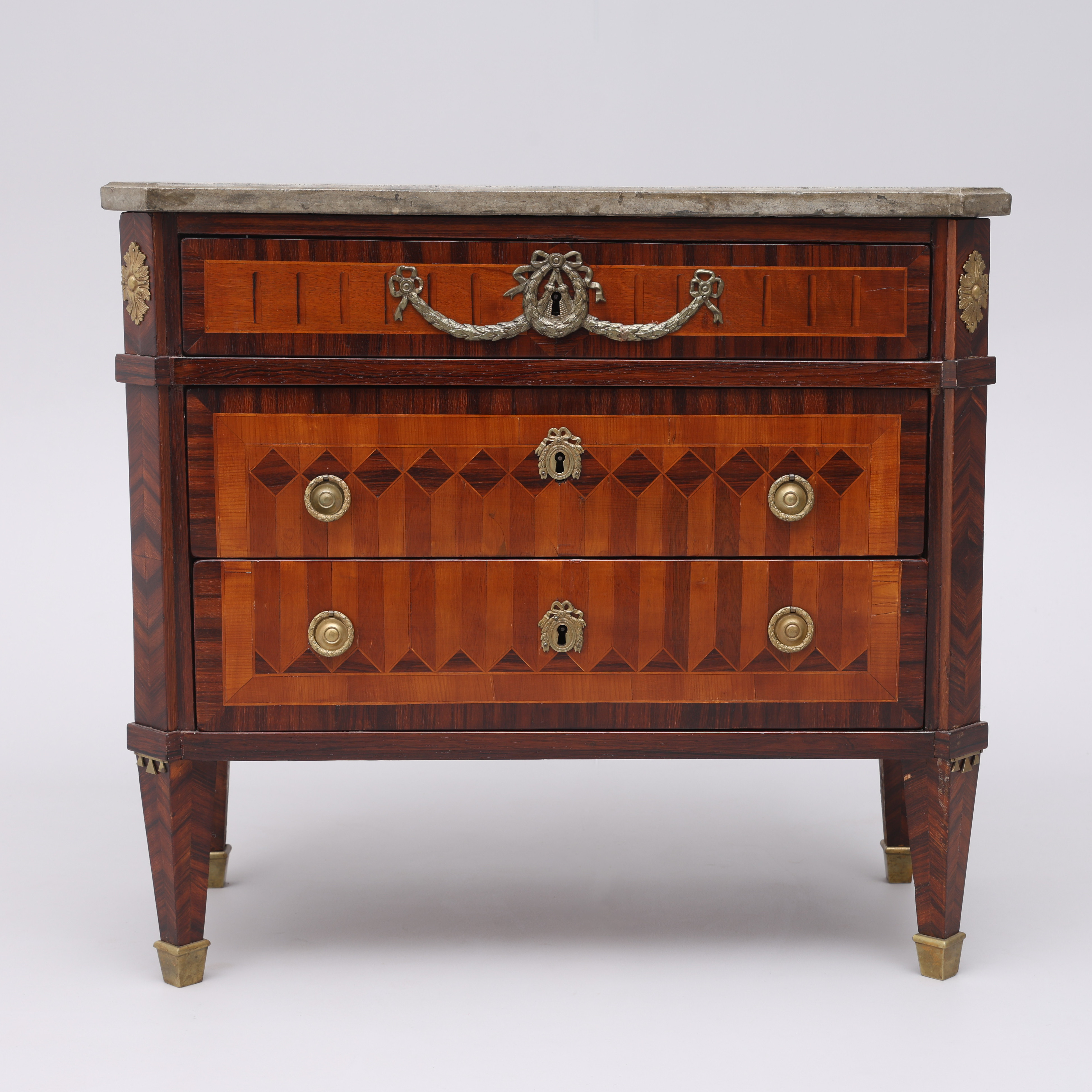 BYRÅ, GUSTAVIANSK, OMKRING 1780-TALET.