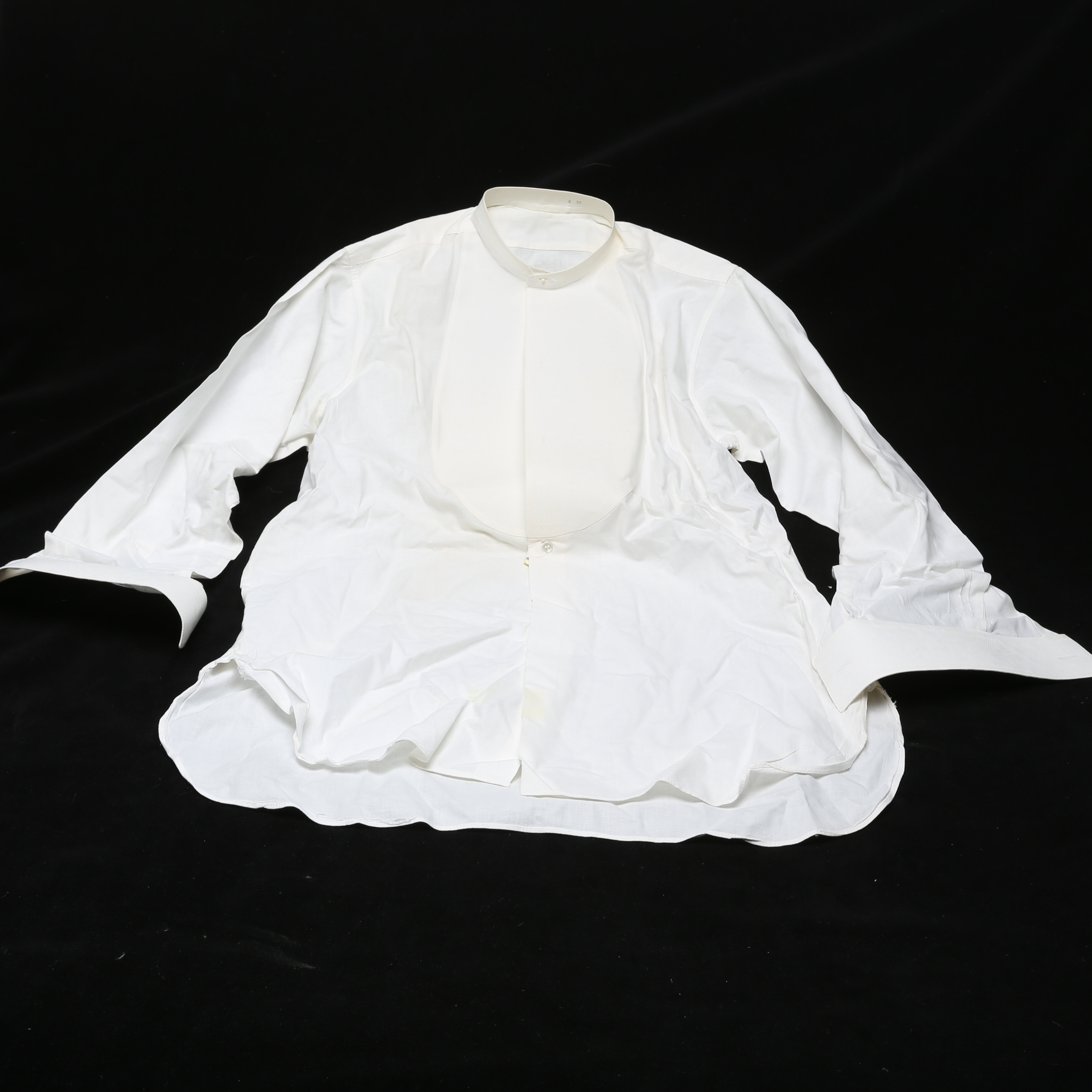 STÄRKSKJORTA, i låda.