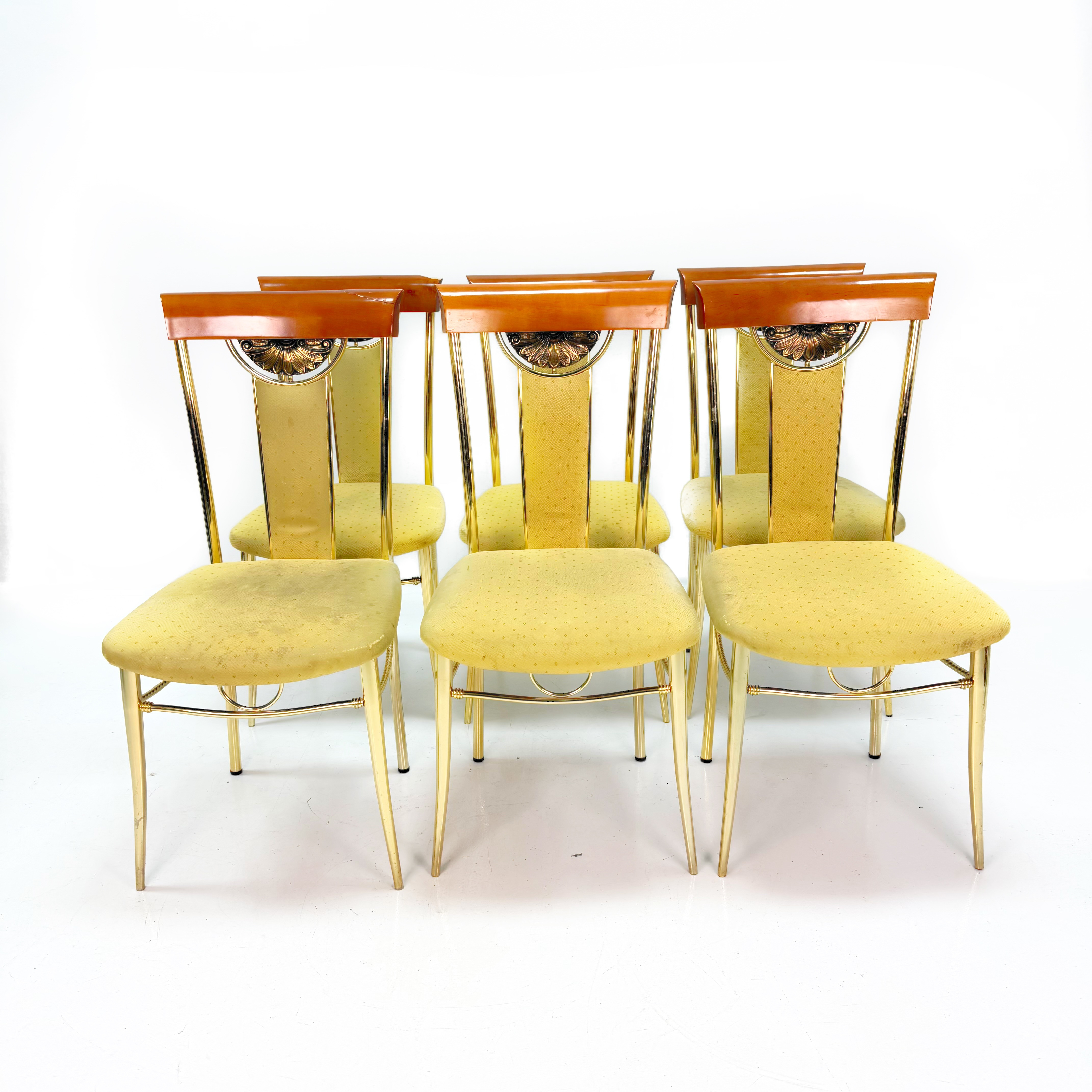 STOLAR 6 st, metall, mässing, trä med stoppade dynor 1900 talets senare hälft.