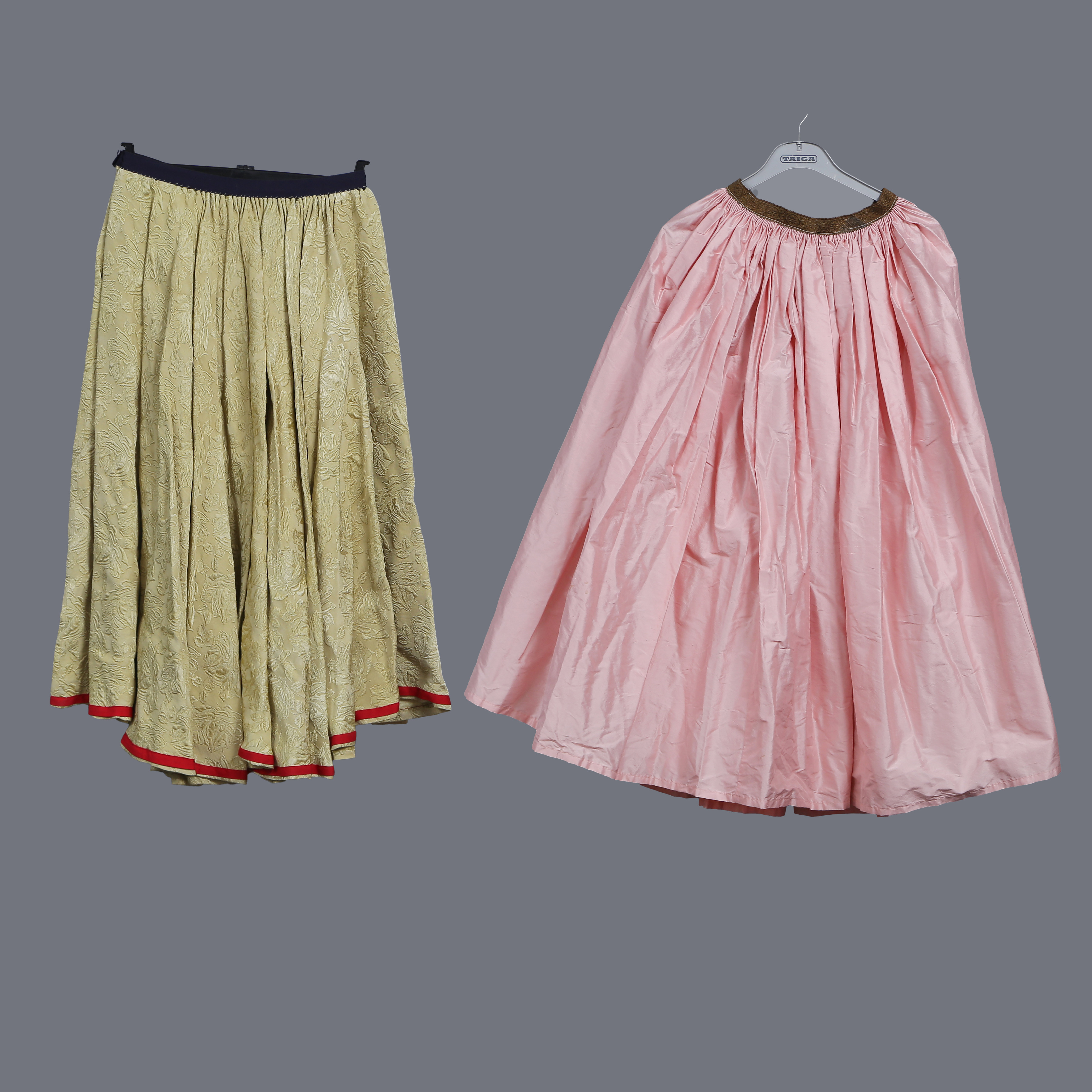 PARET KJOLAR, NOBLEMANS COSTUME, POLEN, 1900-TAL.