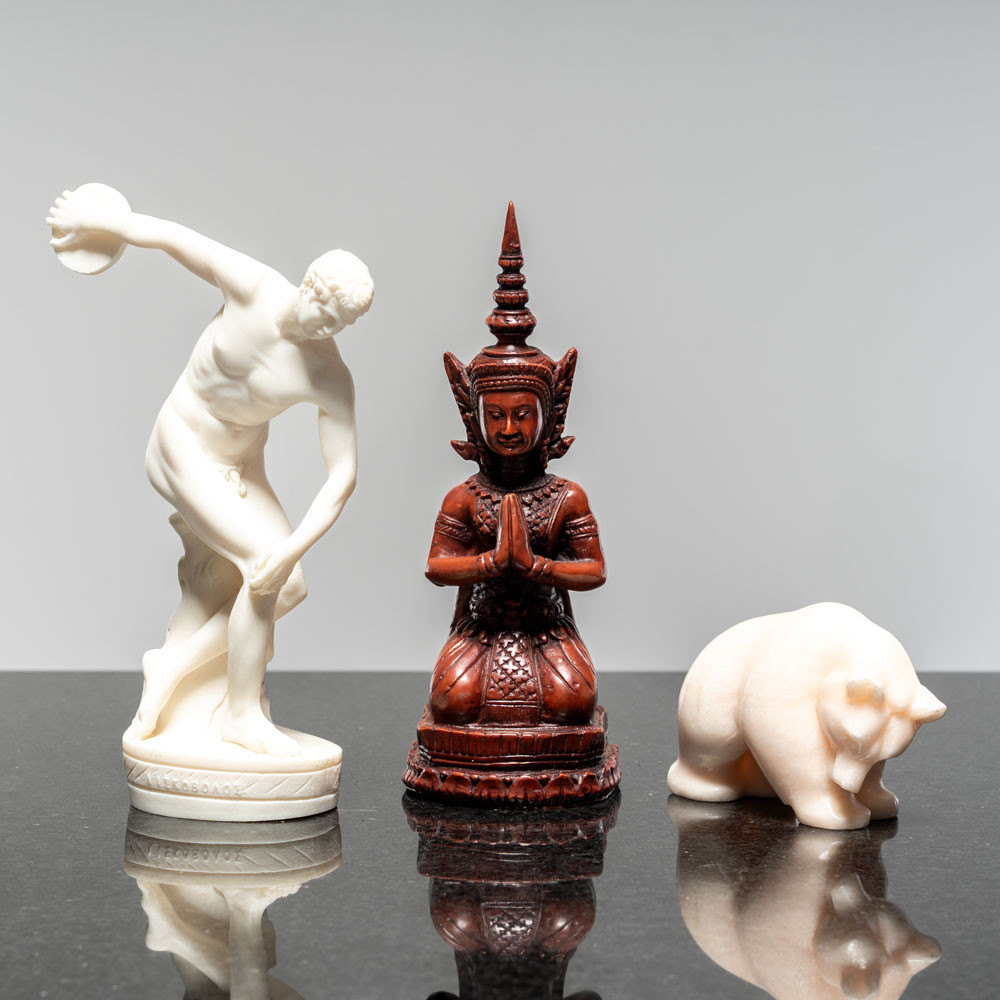 FIGURINER, Sten/Trä/ Konstmassa, 3 delar.