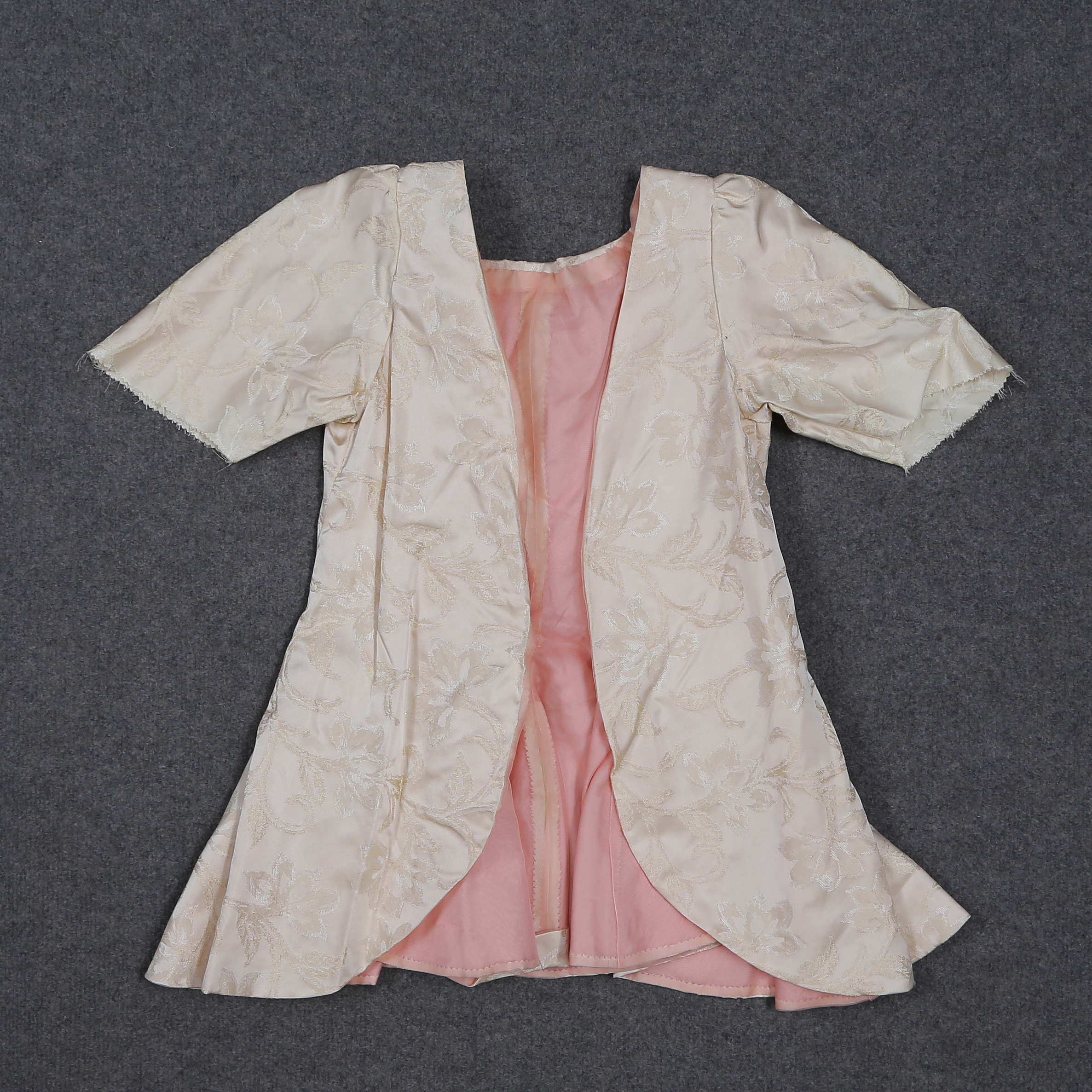 OFÄRDIG ÖVERDEL TILL TRADITIONELL FOLKDRÄKT, NOBLEMANS COSTUME, POLEN, 1900-TAL.