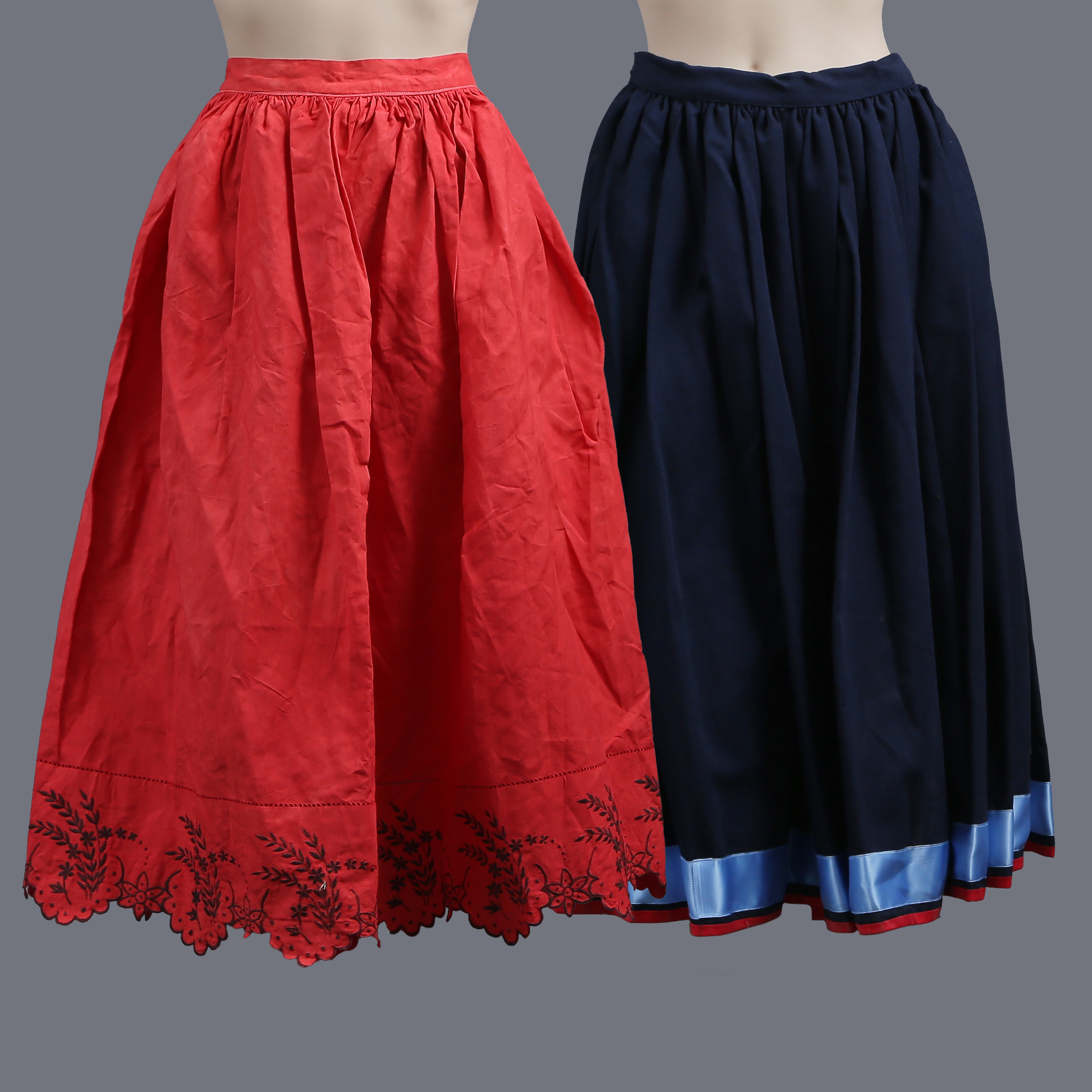 PARET KJOLAR TILL TRADITIONELL FOLKDRÄKT, POLEN, 1900-TAL.