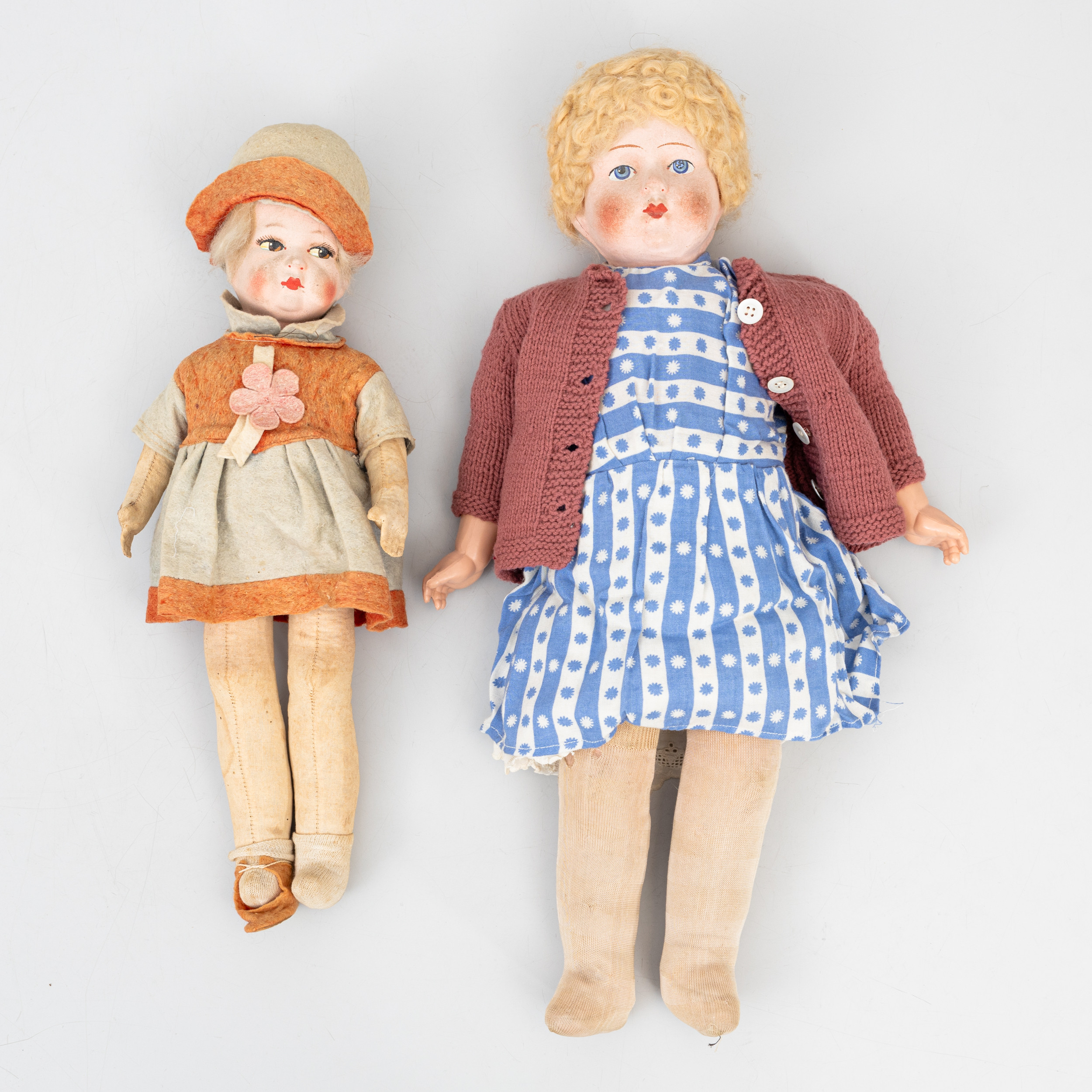 DOCKOR 2 st, mestadels textil, 1900-talets första hälft.