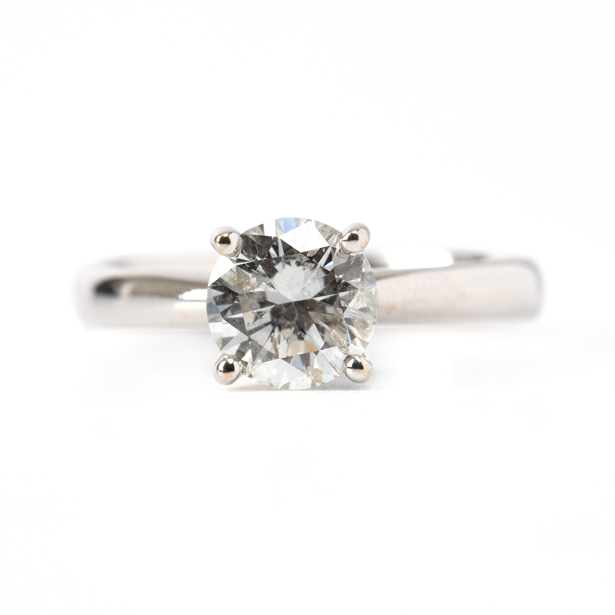 RING, 18K vitguld med briljantslipad diamant ca 1.38 ct.