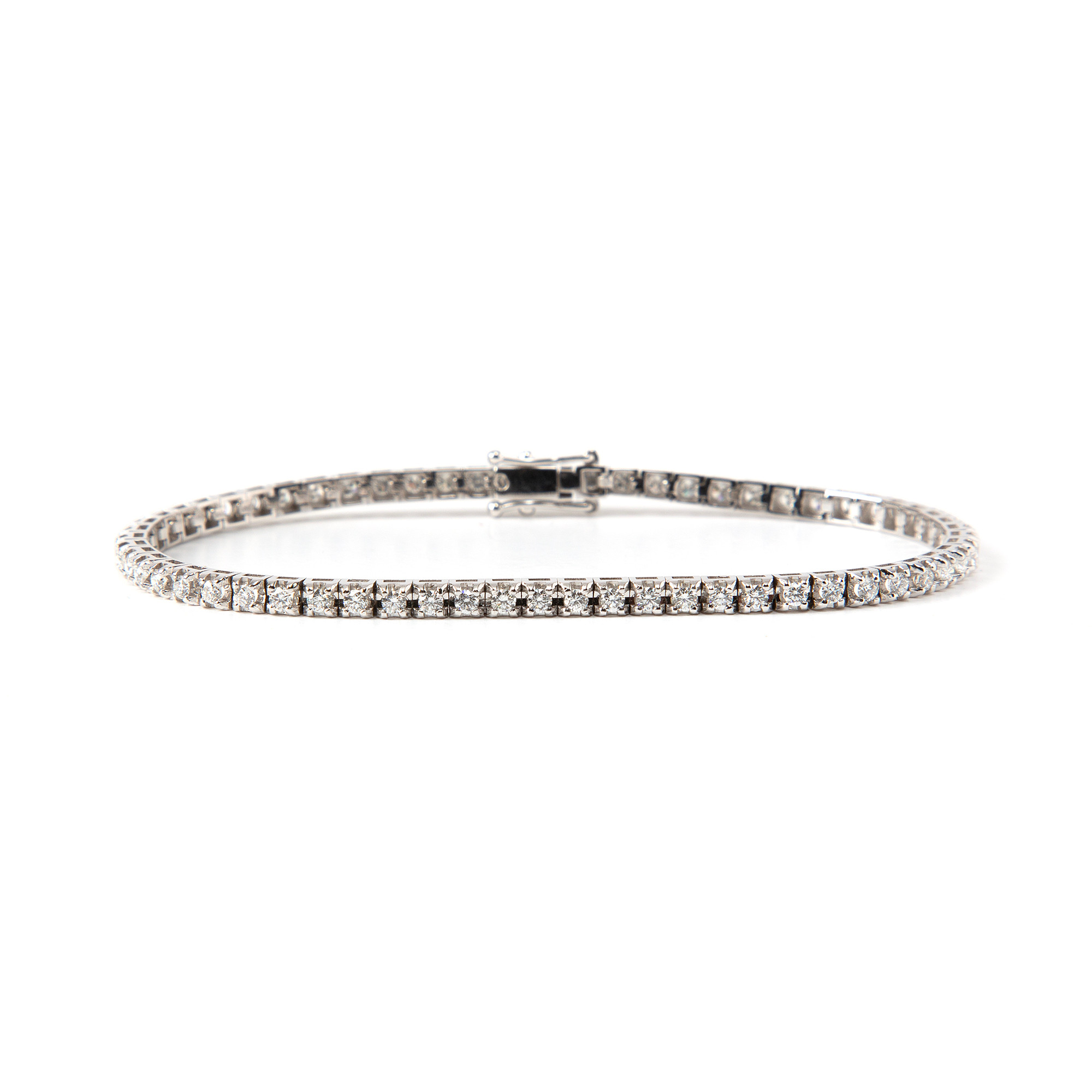 ARMBAND, sk tennisarmband, 18k vitguld med briljantslipade diamanter, totalt ca 1.87 ct.