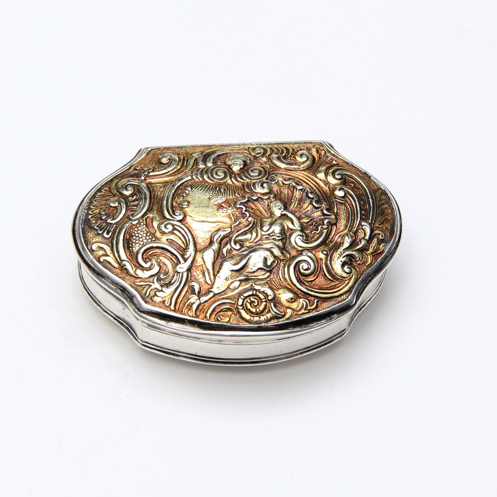 SNUSDOSA, silver, rokoko. Johan Schwartz, Karlskrona, invändigt förgylld, årsbokstav C2.