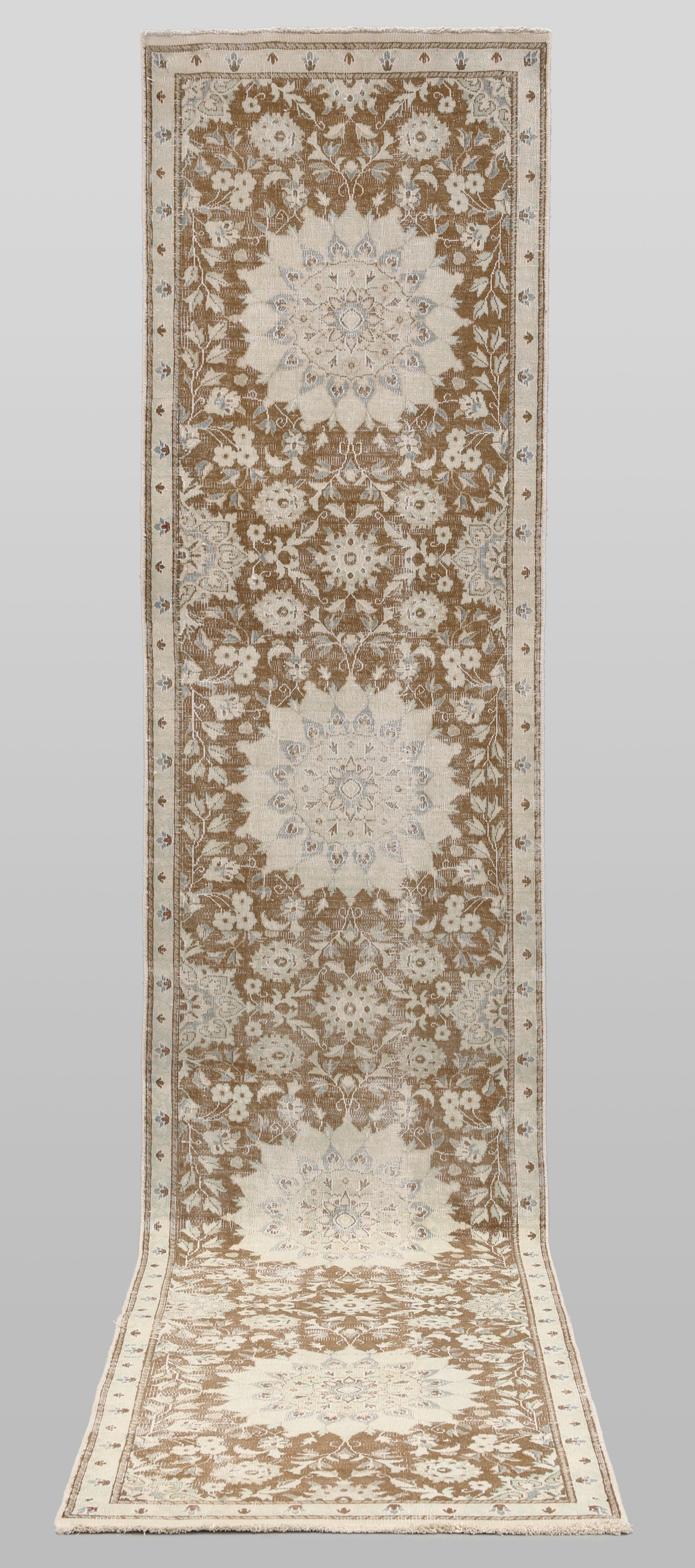 MATTA. Vintage, gallerimodell, 381 x 77 cm.