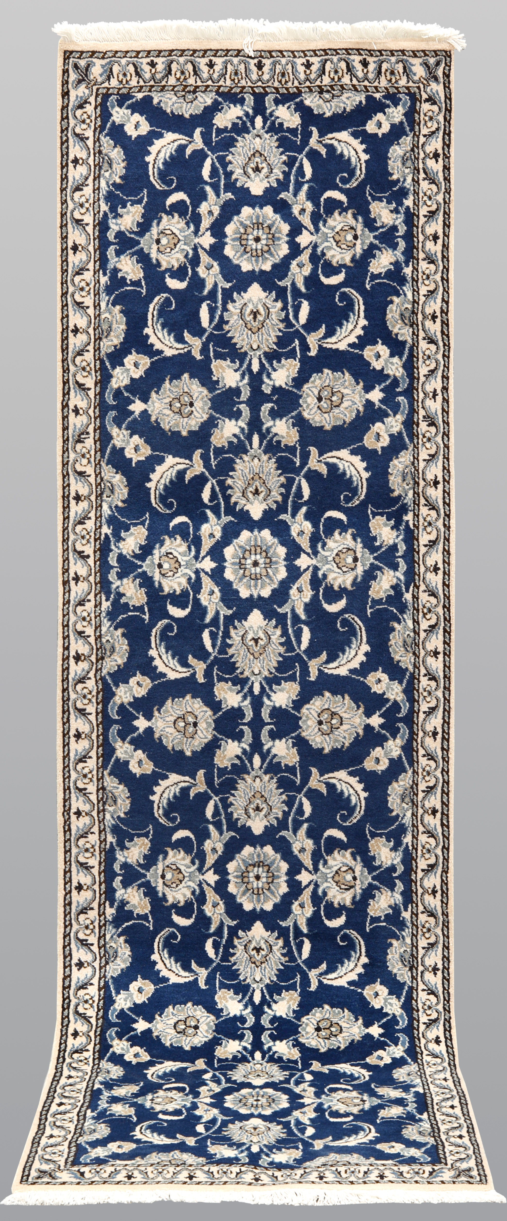 MATTA. Nain part silk, gallerimodell, 262 x 78 cm.