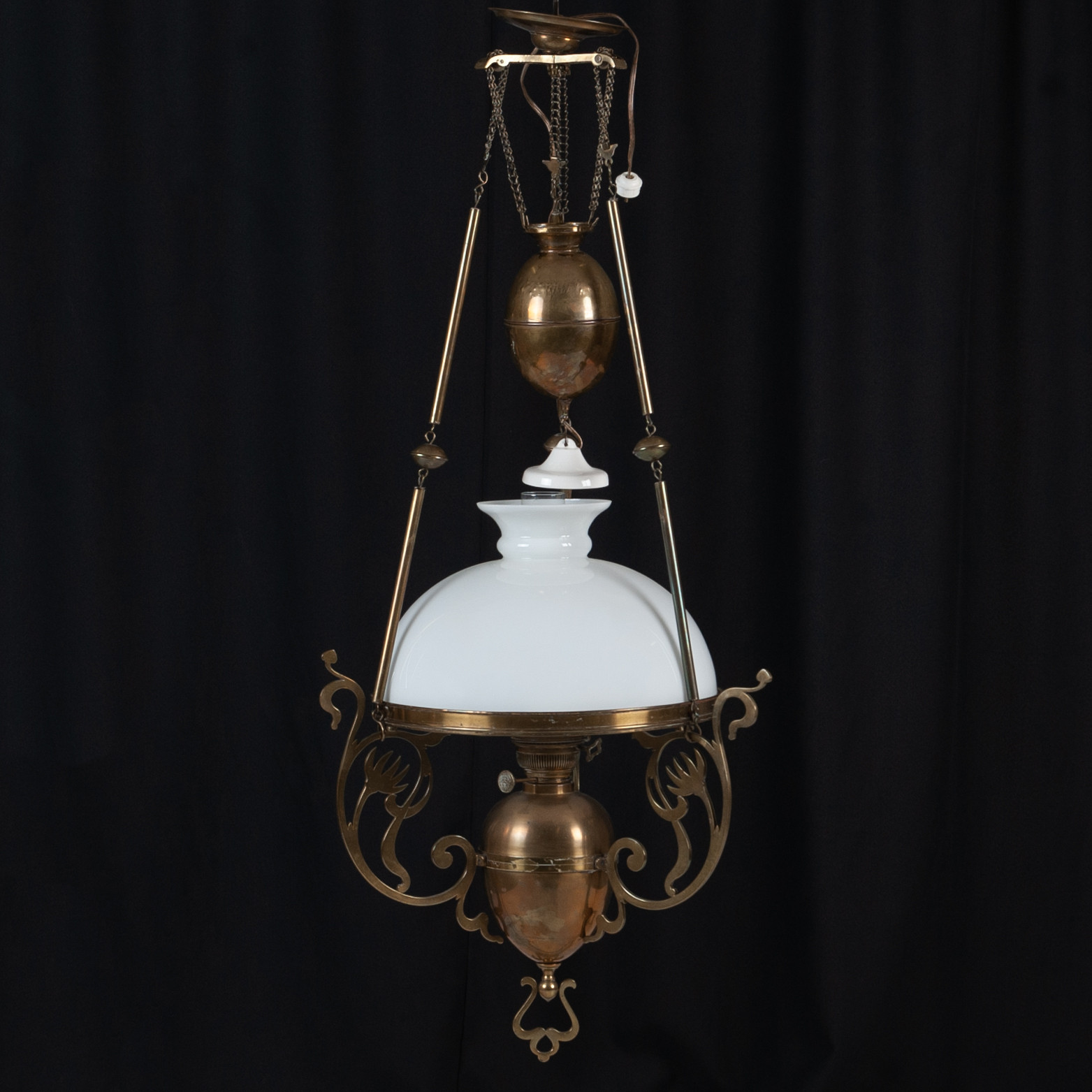 Hänglampa / hisslampa i mässing, tidigt 1900-tal.