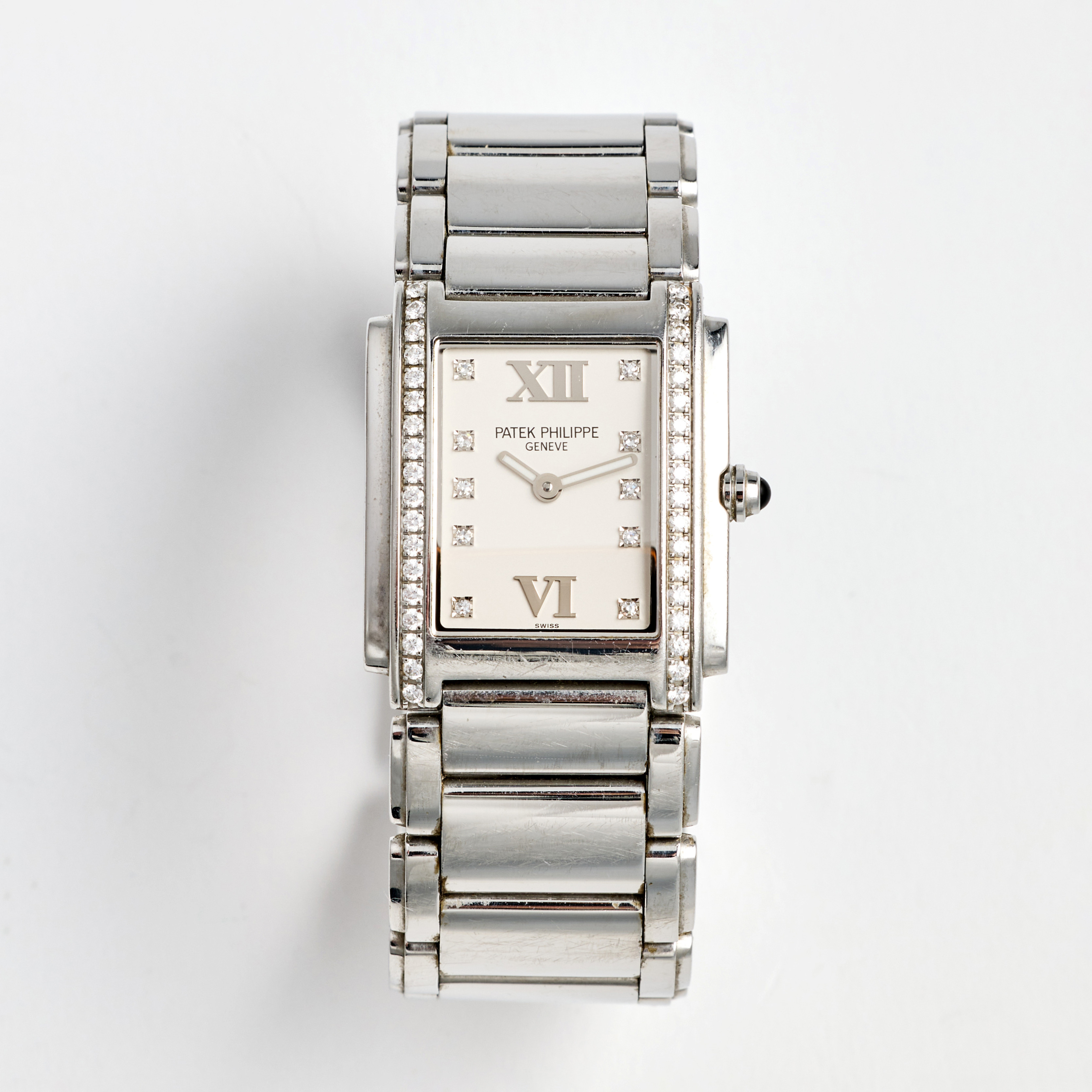 PATEK PHILIPPE, Geneve, Twenty-4, ”Timeless White”, 25,1 x 26 (30) mm, stål, certifikat, december 2004.